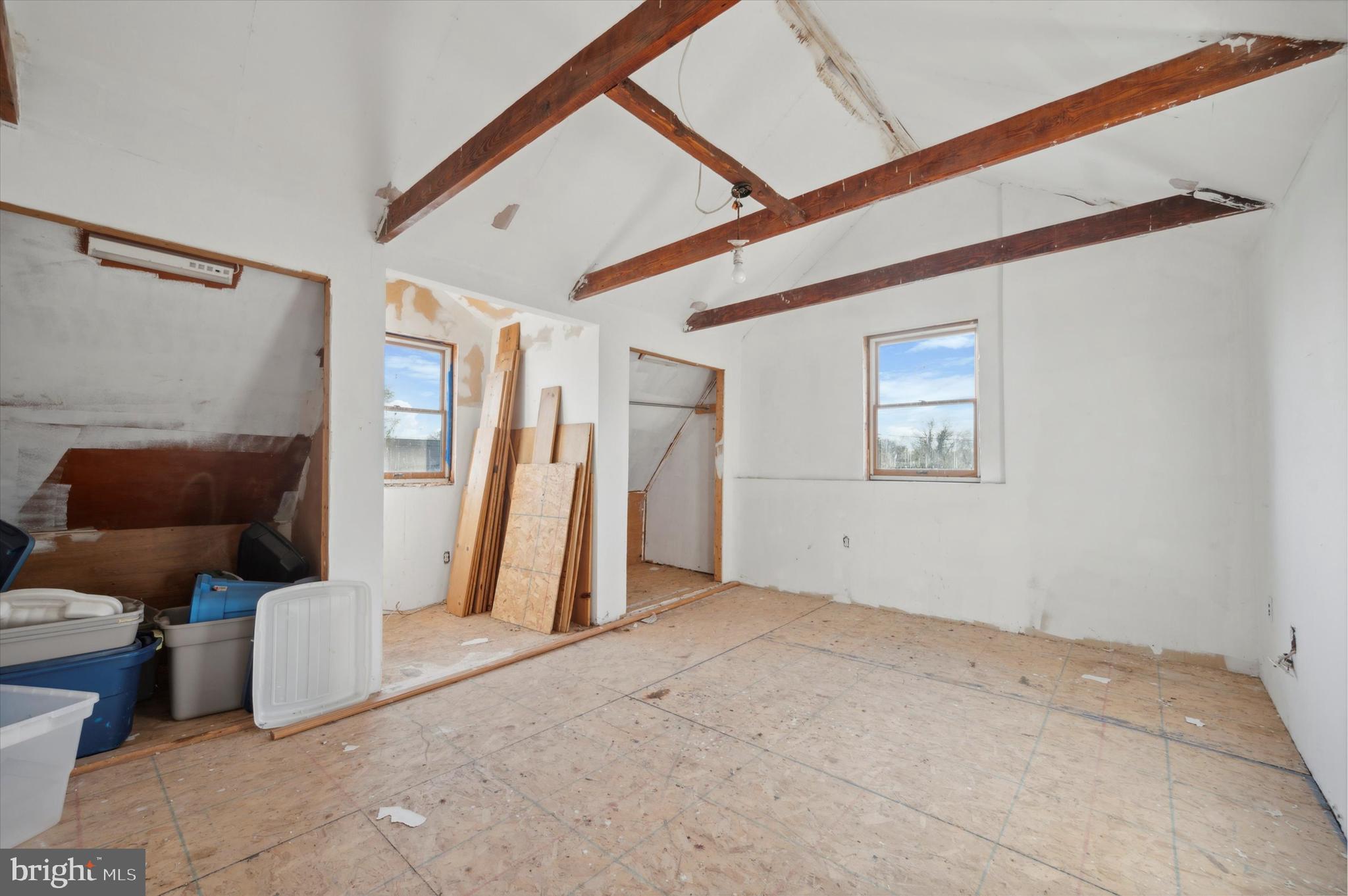 LAWNCREST - Residential