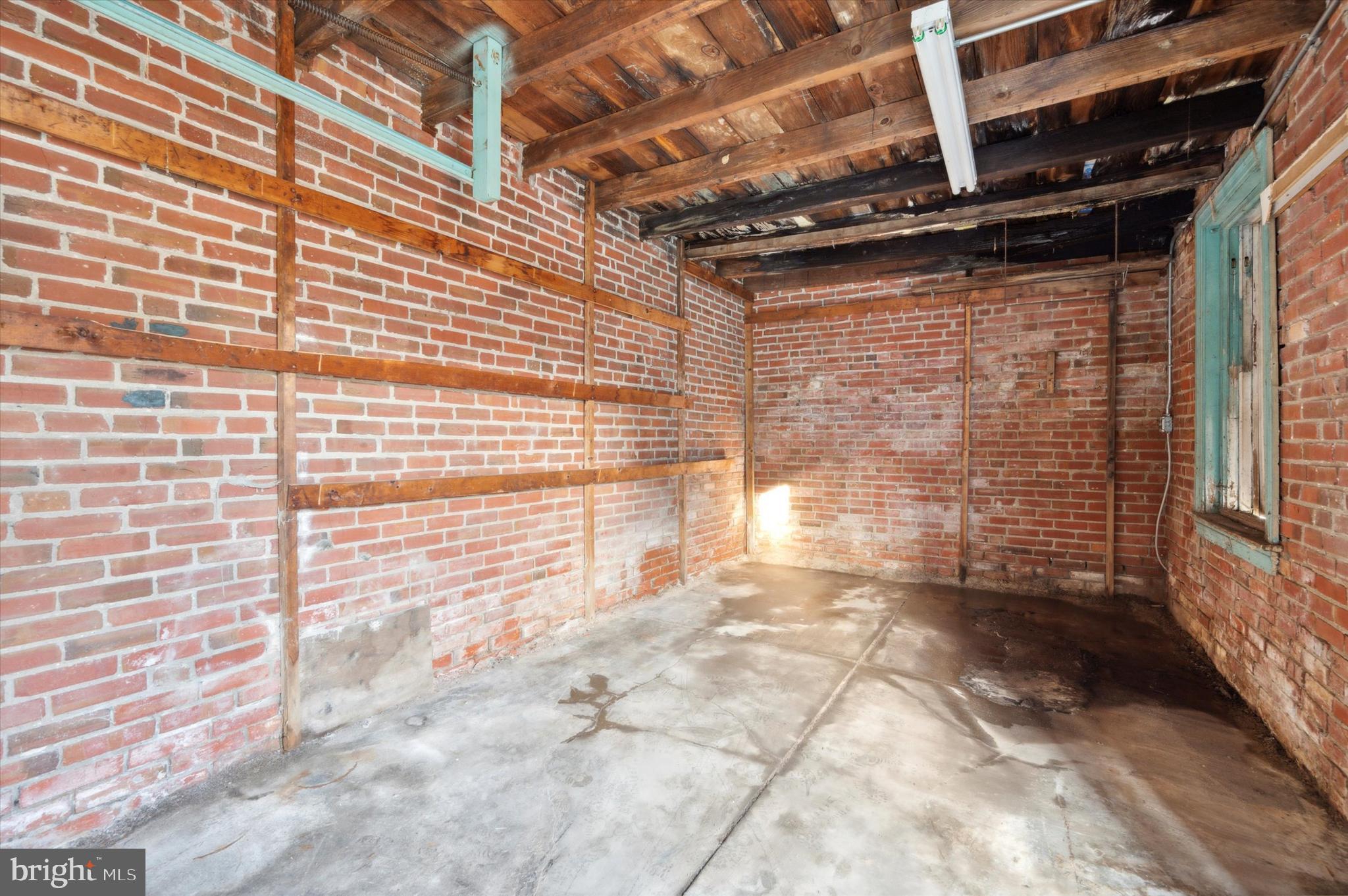 LAWNCREST - Residential