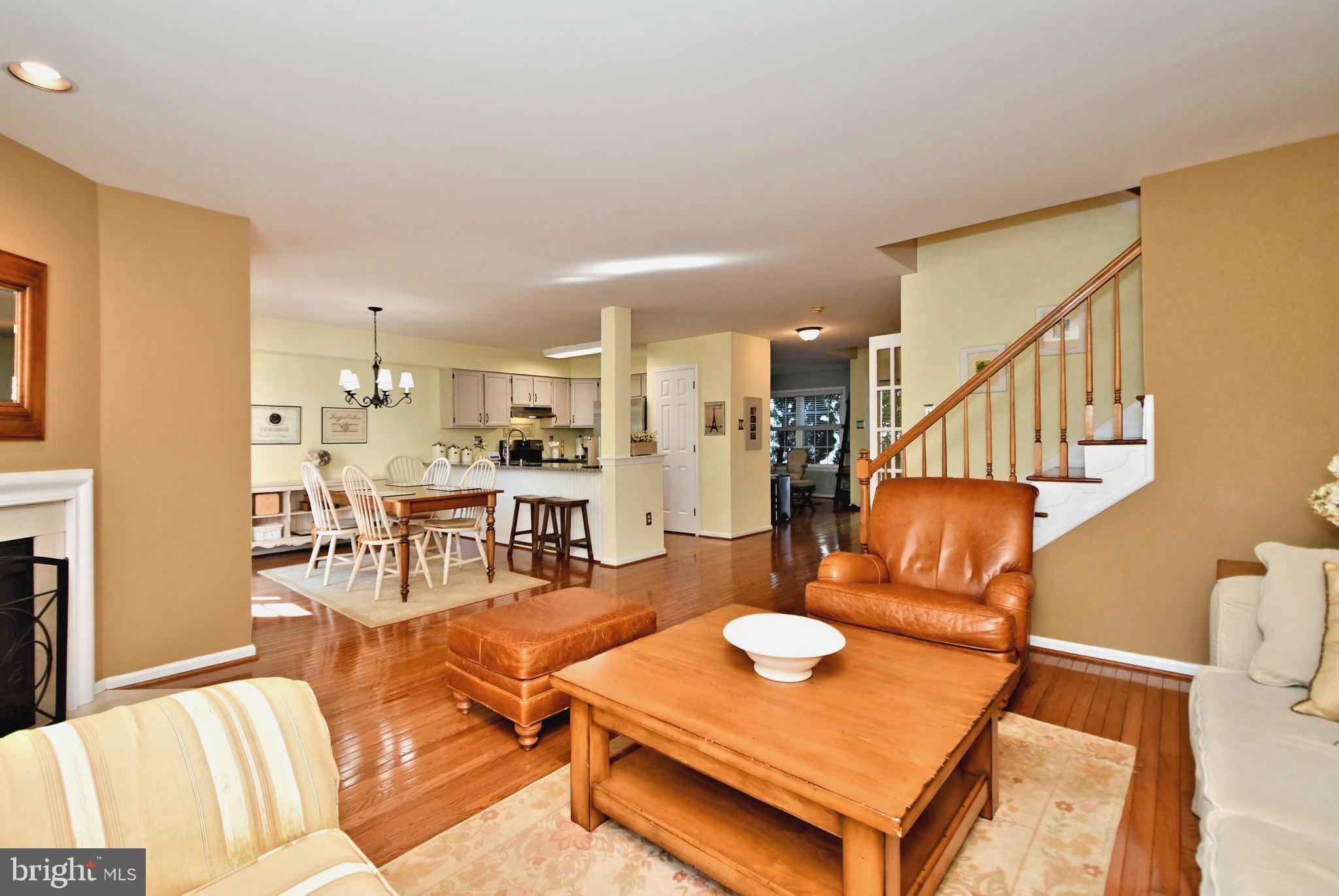 MEADOW VIEW ESTS - Residential