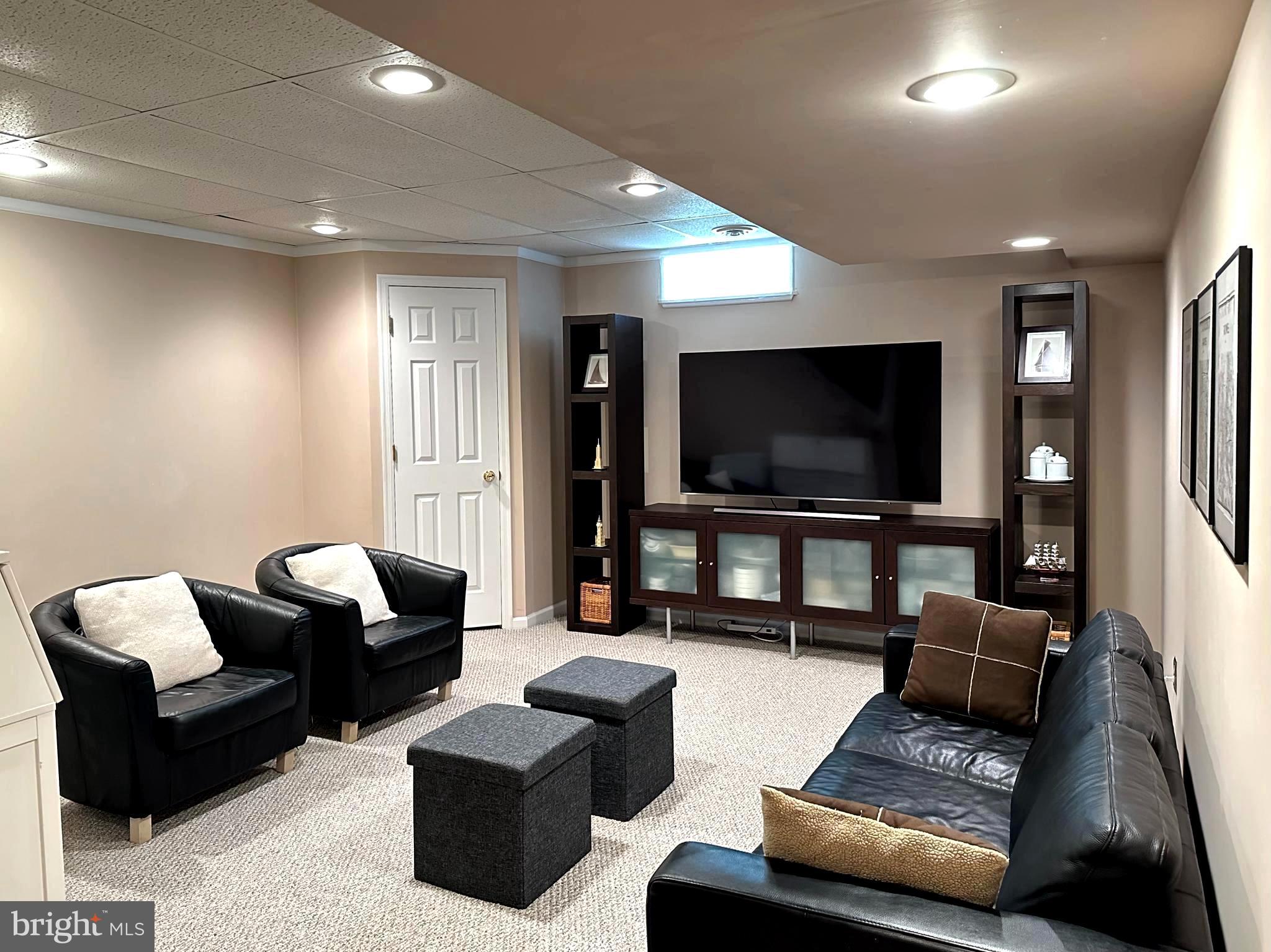 MEADOW VIEW ESTS - Residential