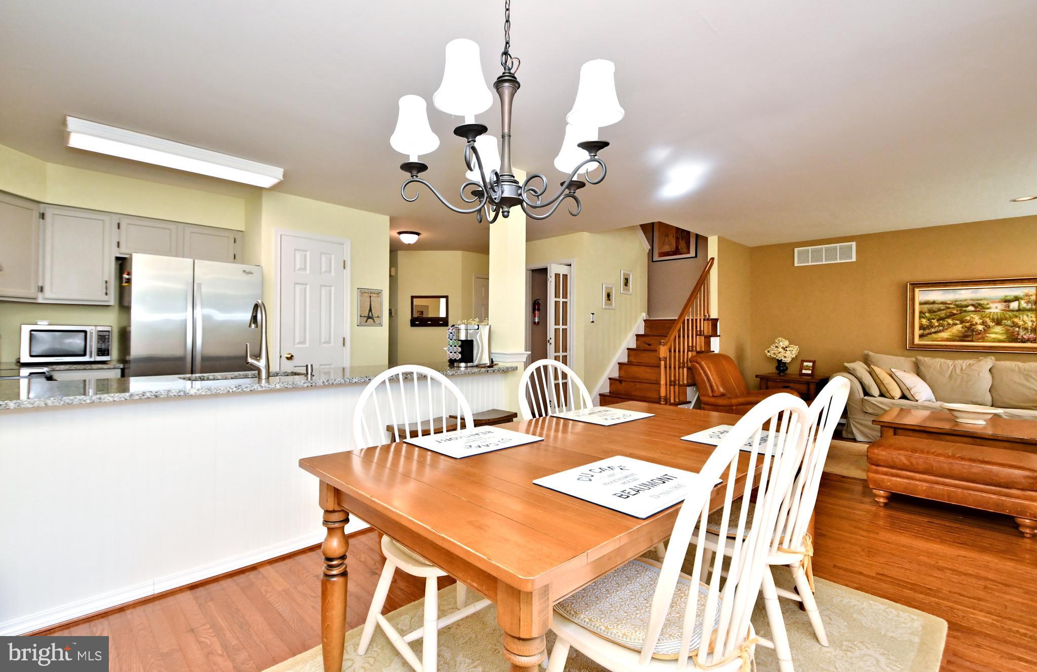 MEADOW VIEW ESTS - Residential