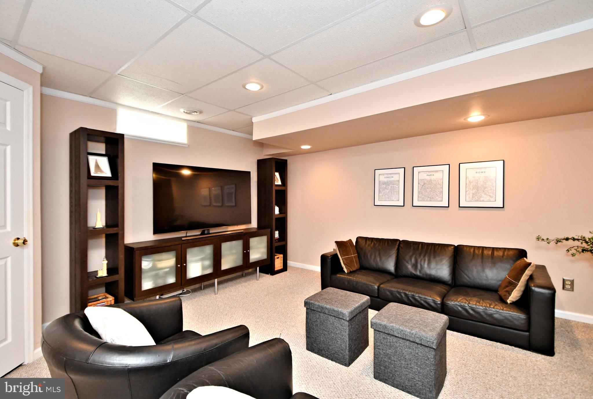 MEADOW VIEW ESTS - Residential