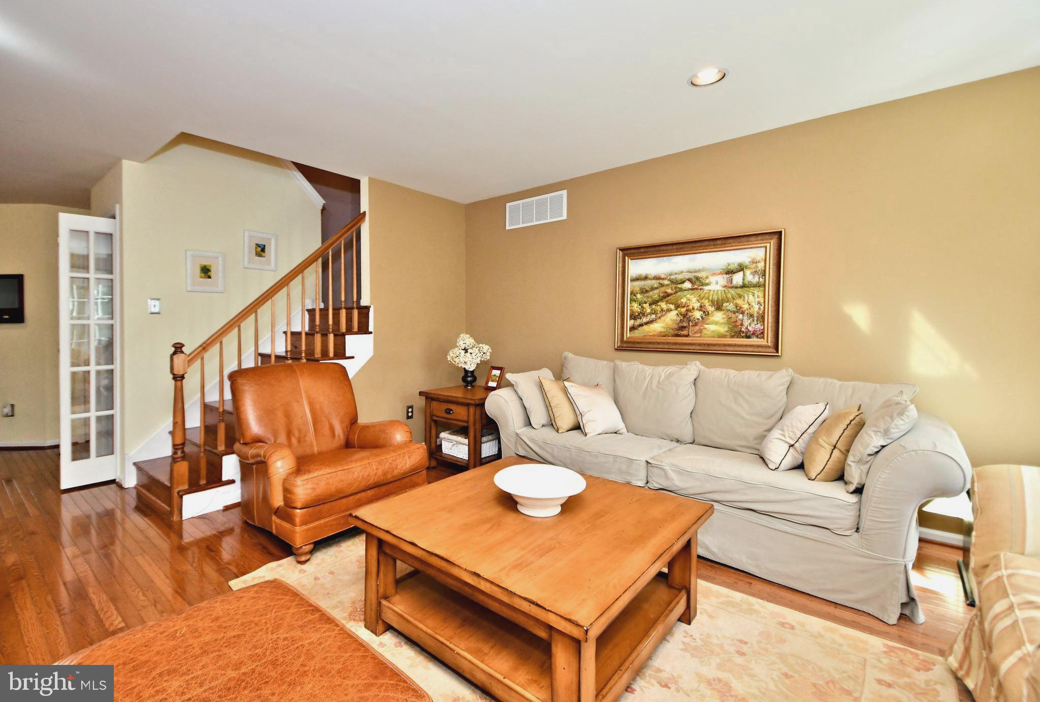 MEADOW VIEW ESTS - Residential