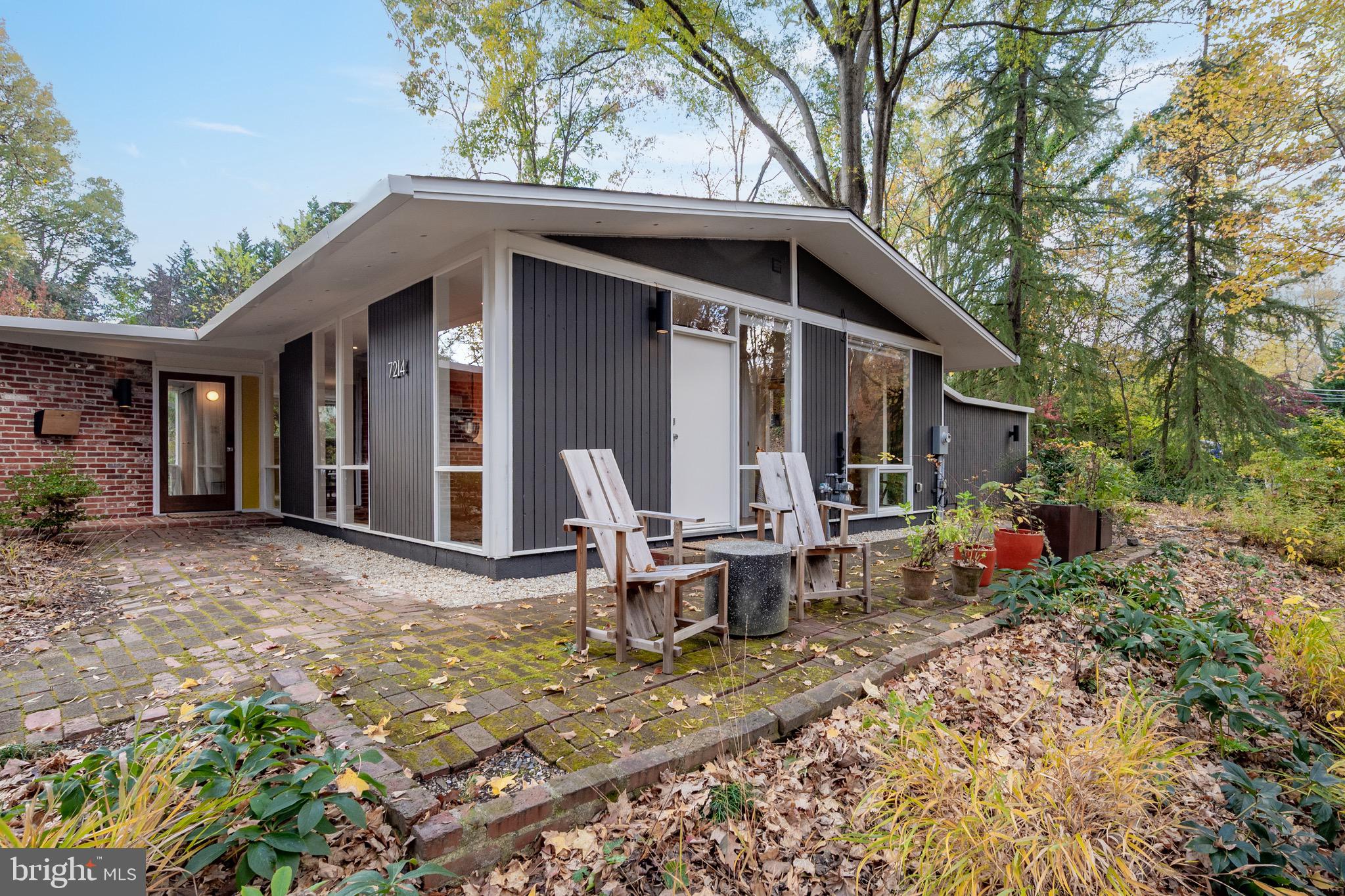 HOLLIN HILLS - Residential