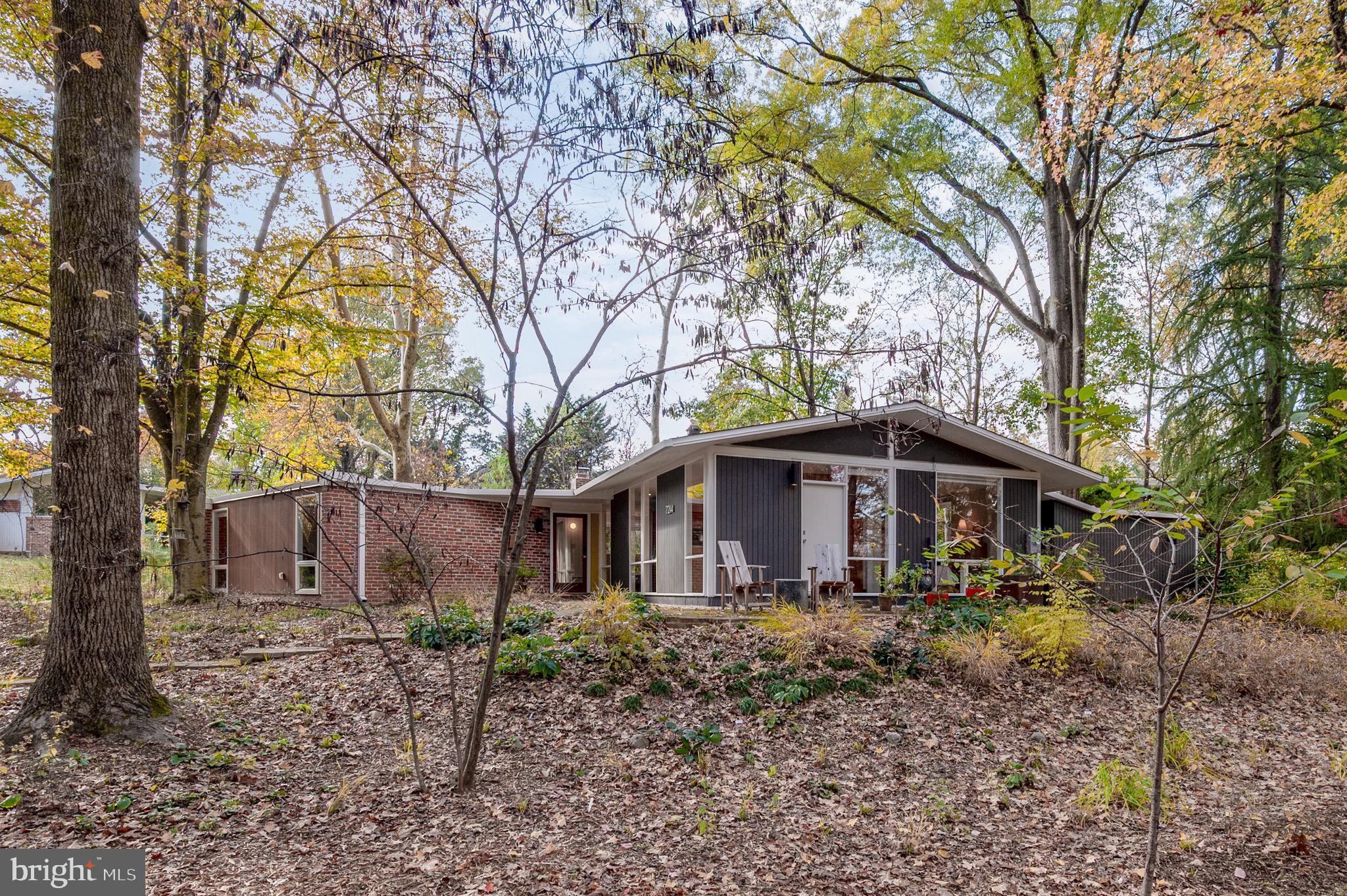 HOLLIN HILLS - Residential