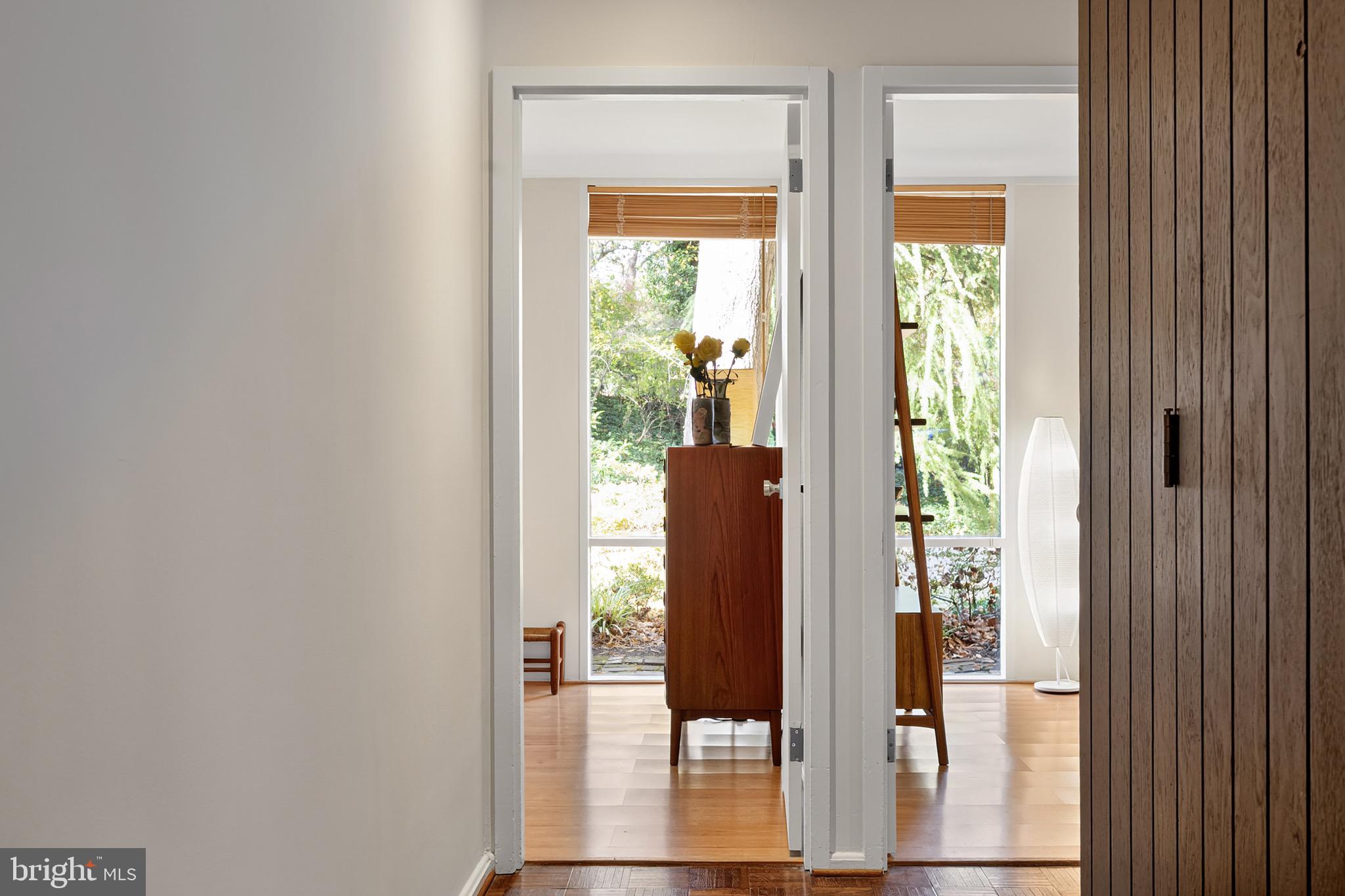 HOLLIN HILLS - Residential