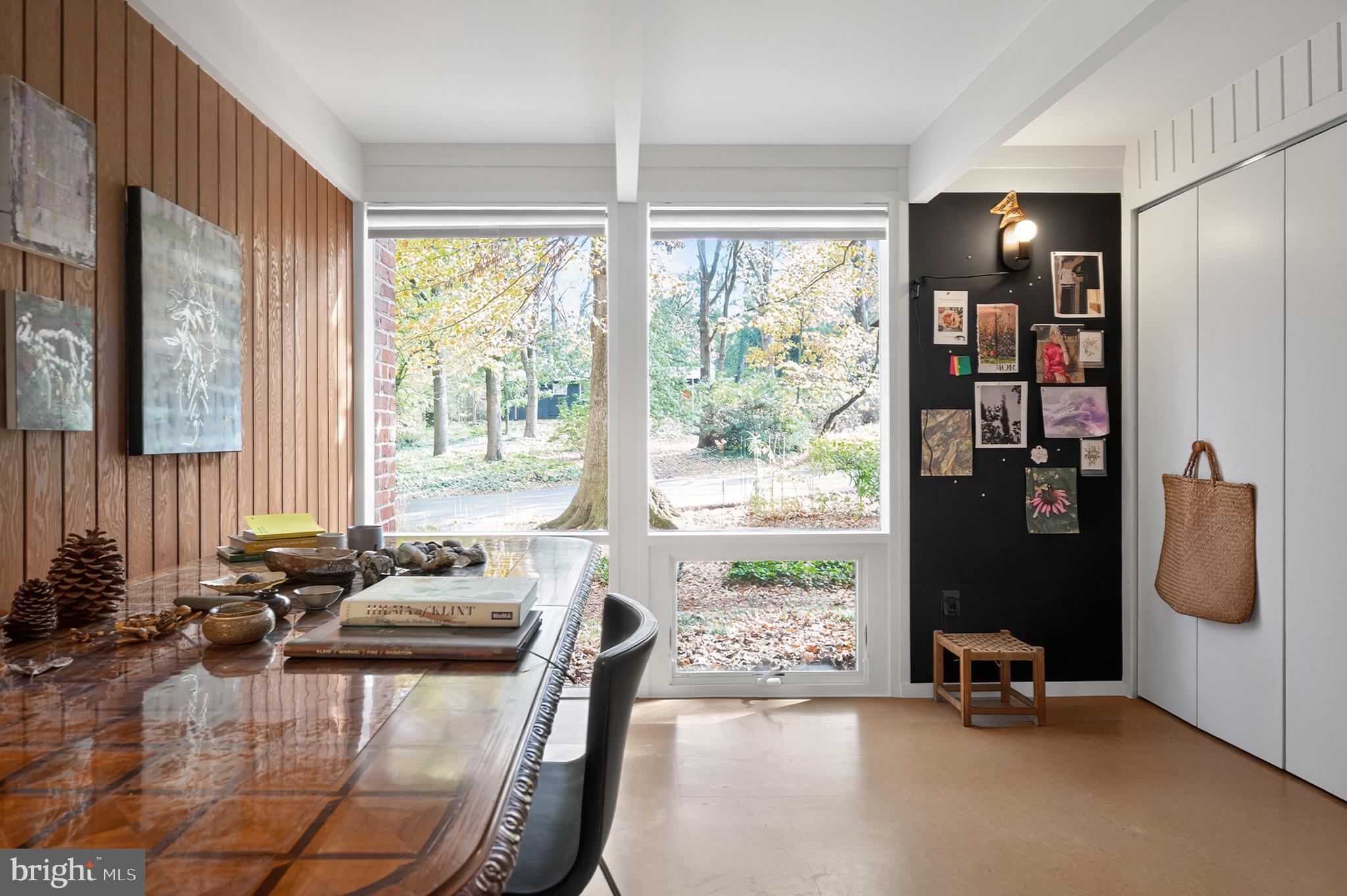 HOLLIN HILLS - Residential