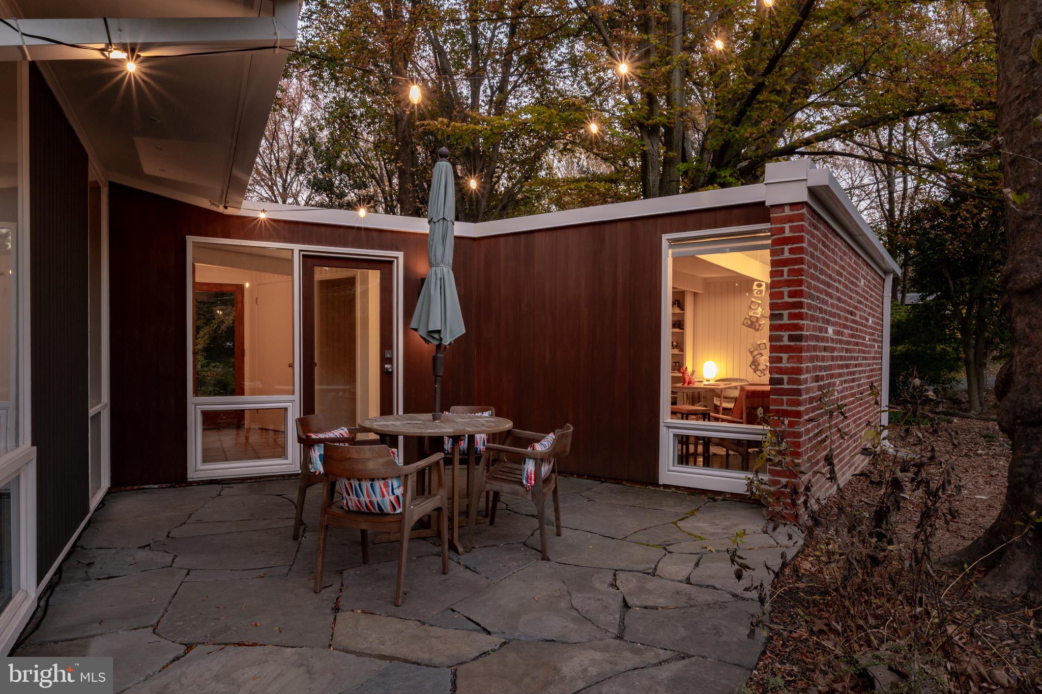 HOLLIN HILLS - Residential