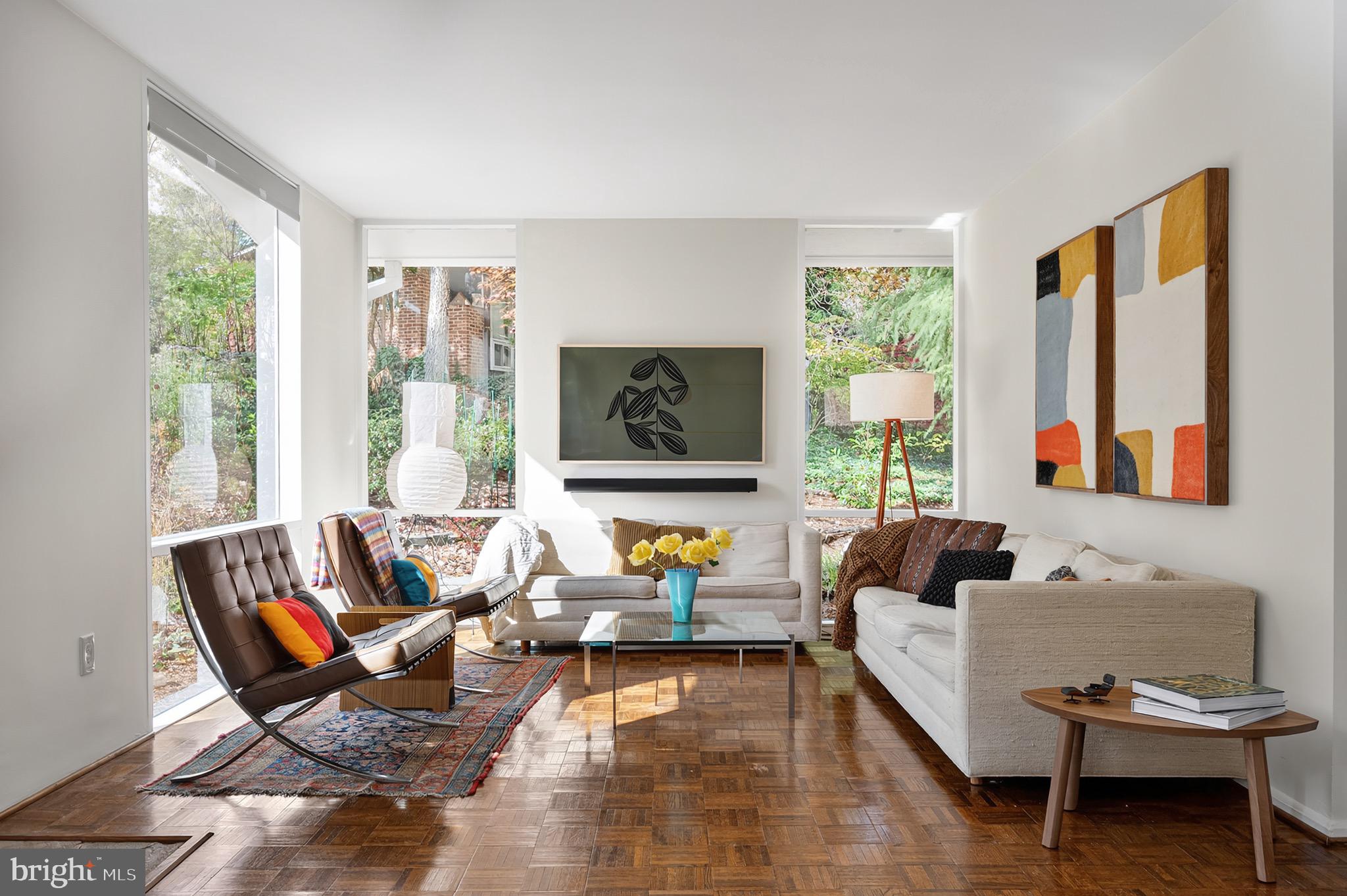 HOLLIN HILLS - Residential