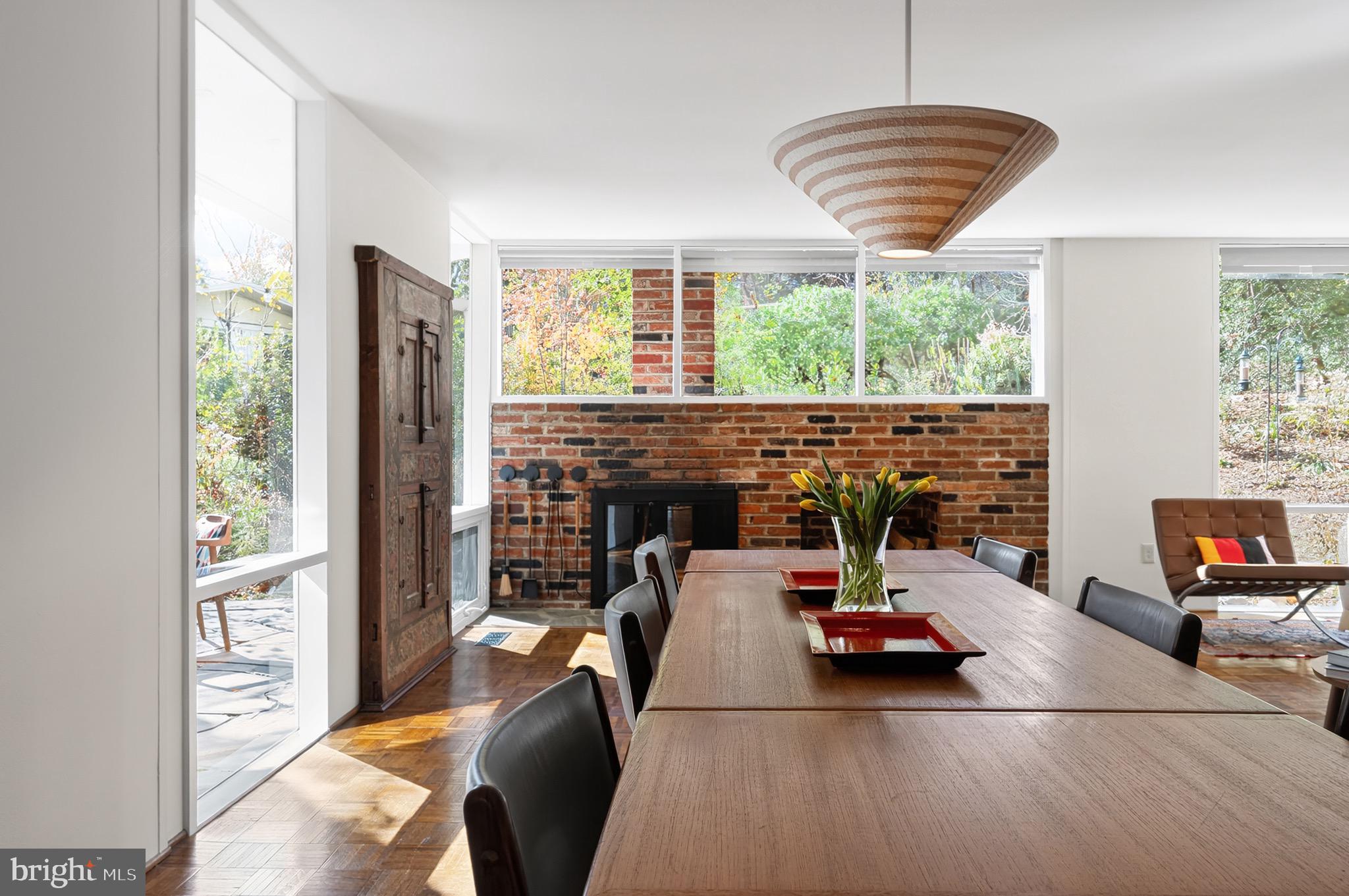 HOLLIN HILLS - Residential