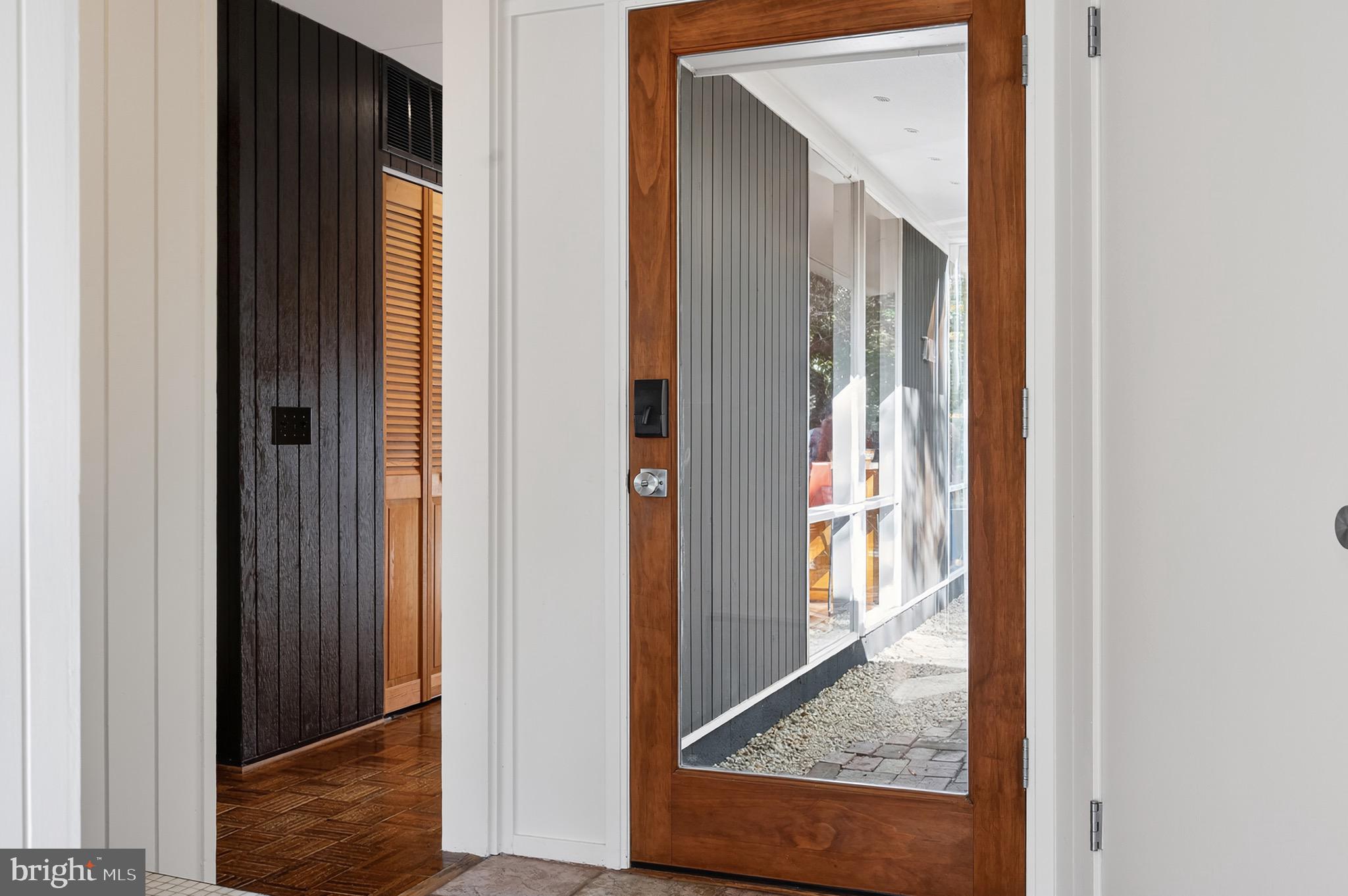 HOLLIN HILLS - Residential