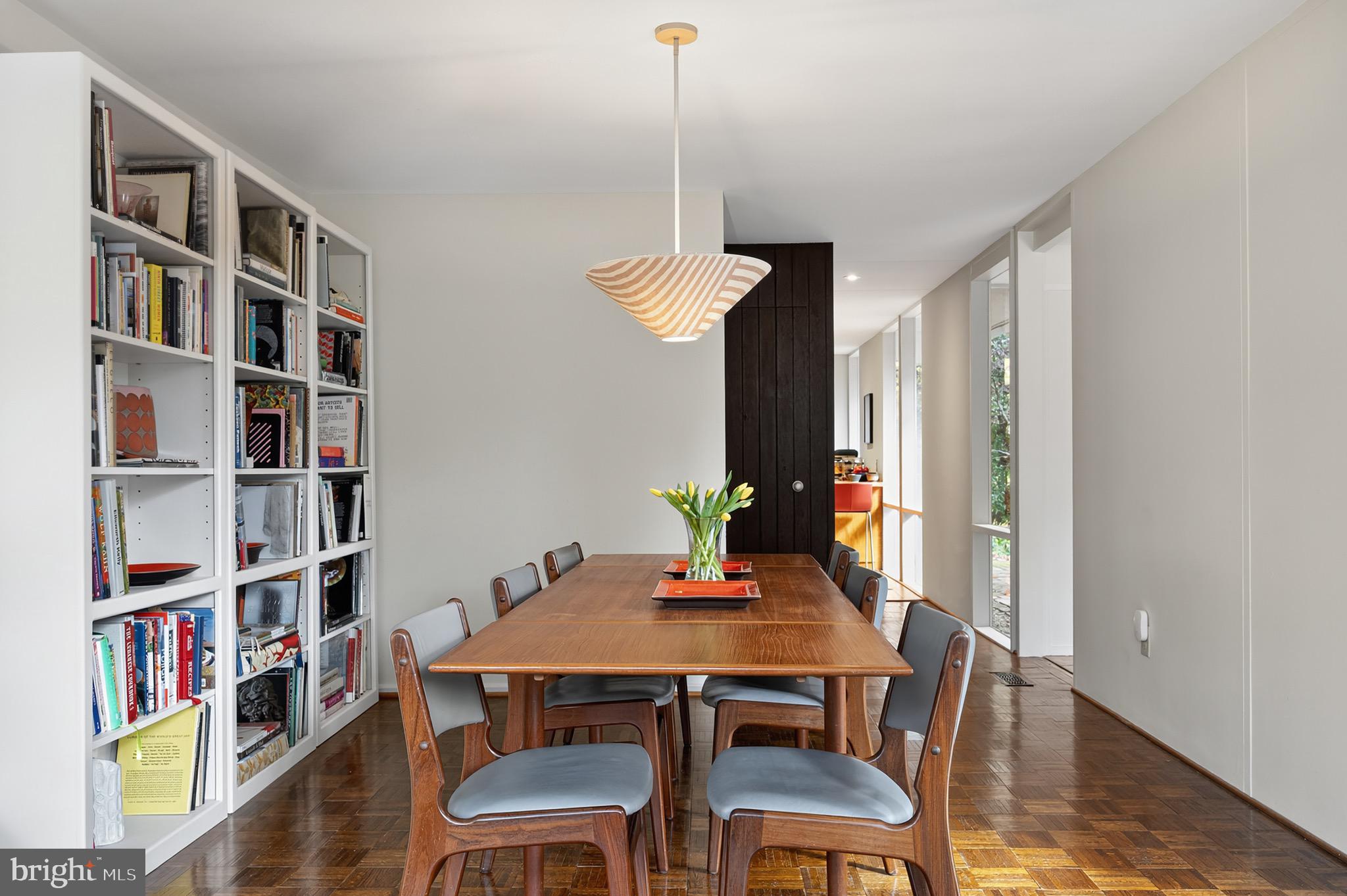 HOLLIN HILLS - Residential