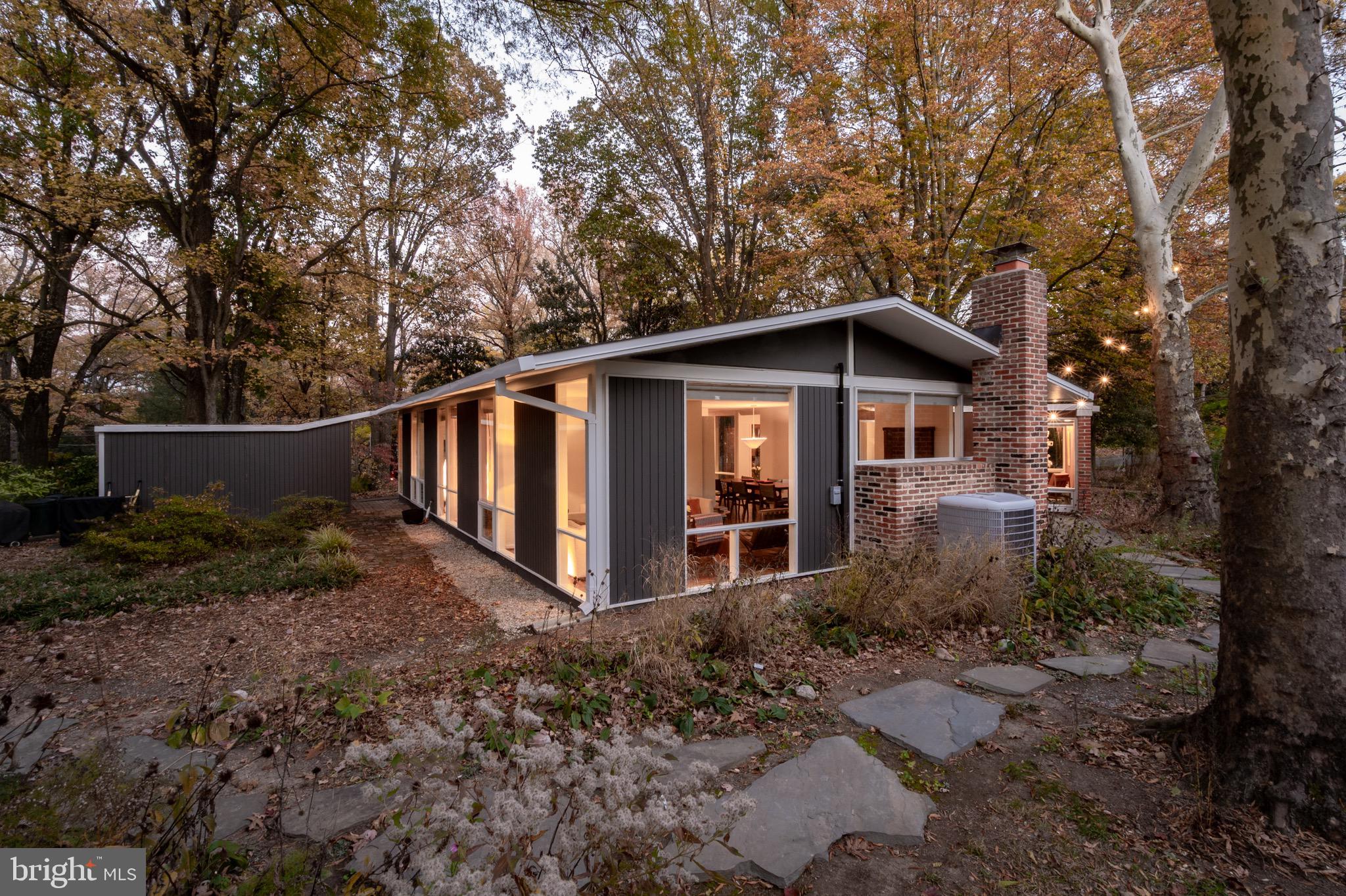 HOLLIN HILLS - Residential