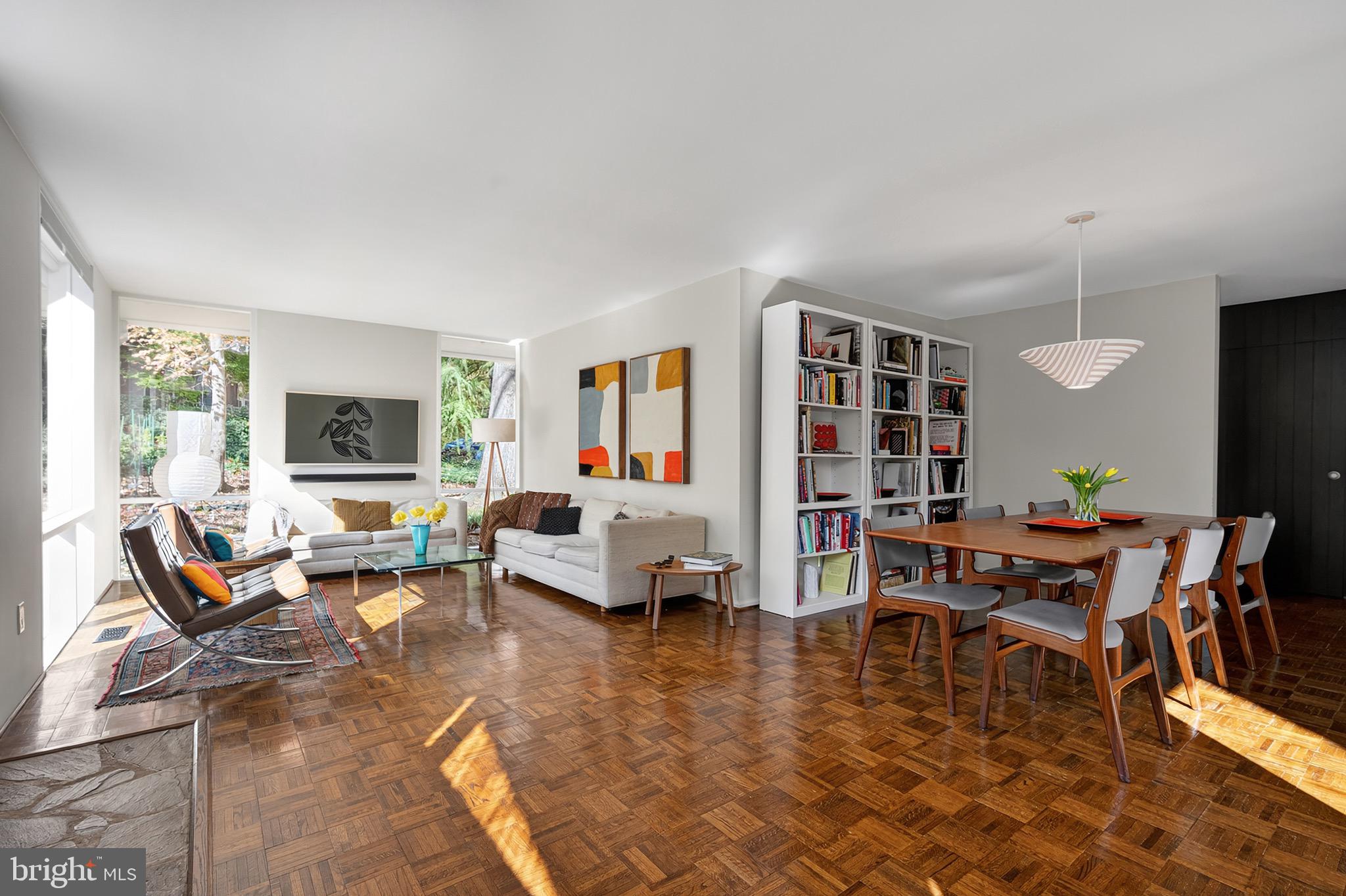 HOLLIN HILLS - Residential