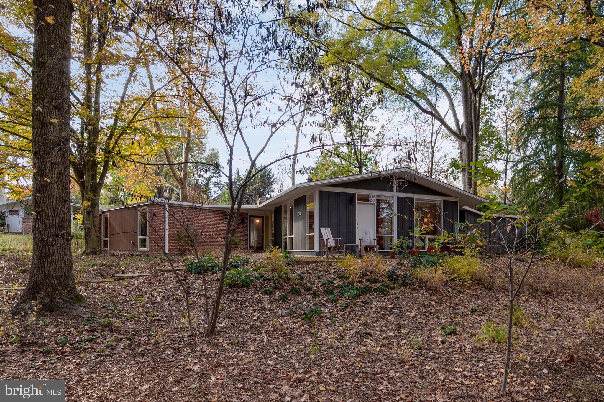 HOLLIN HILLS - Residential