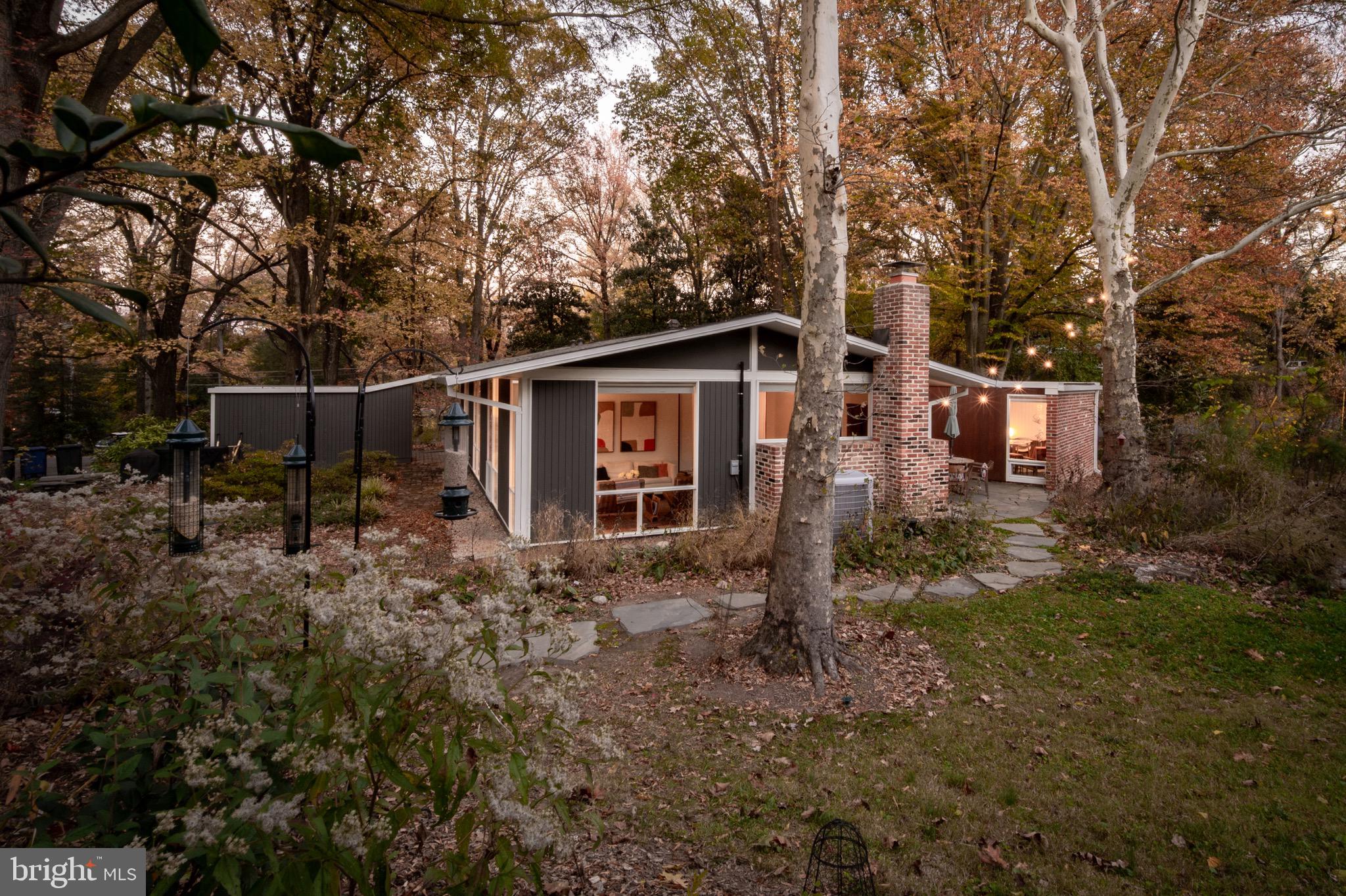 HOLLIN HILLS - Residential