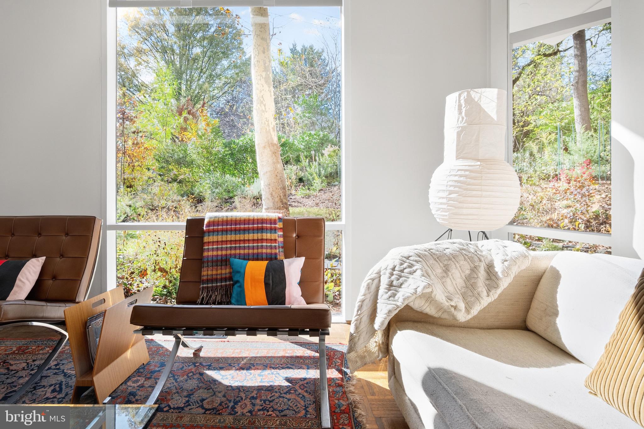 HOLLIN HILLS - Residential