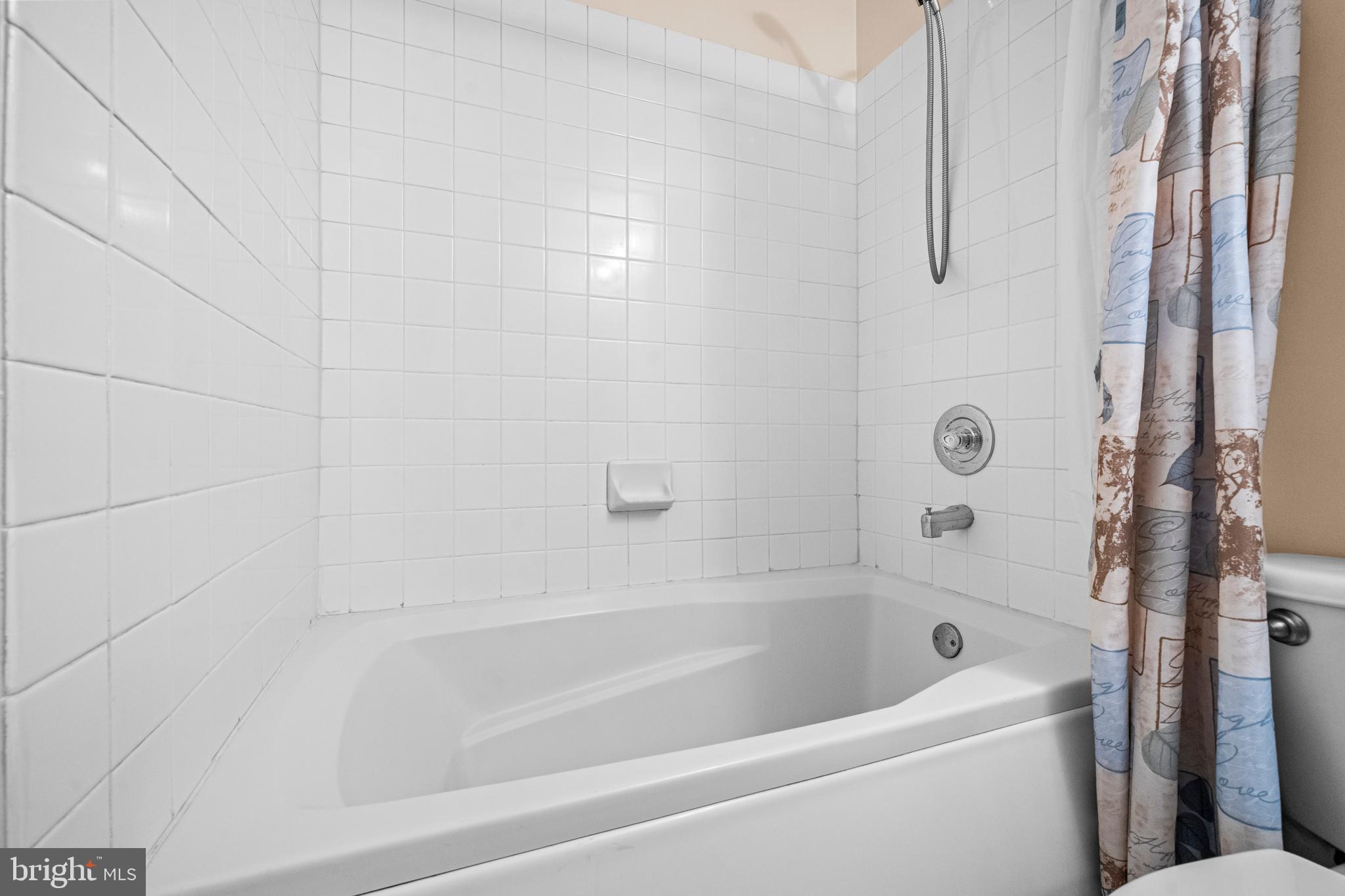 LEE LANDING - Residential