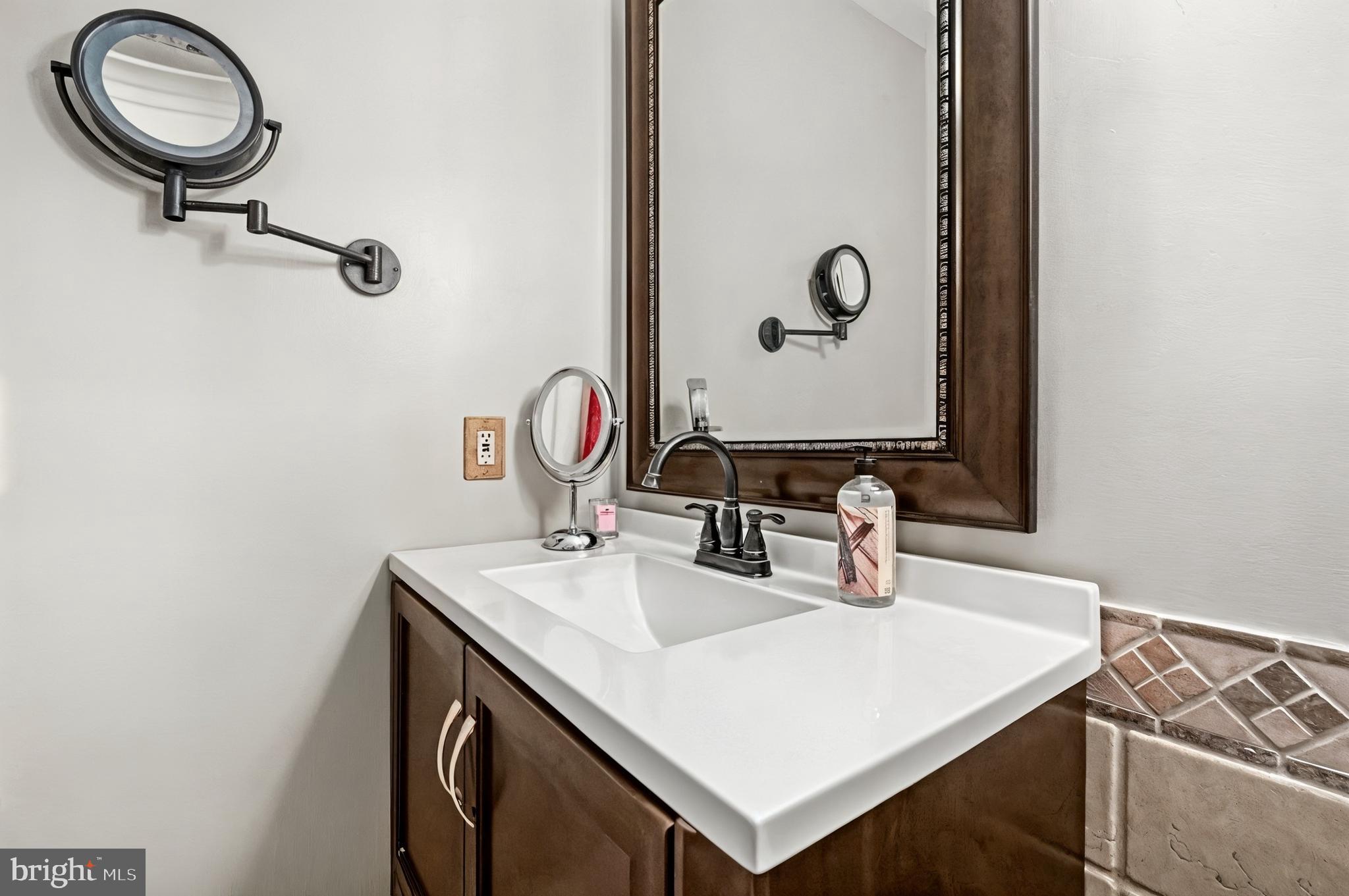 LEE LANDING - Residential