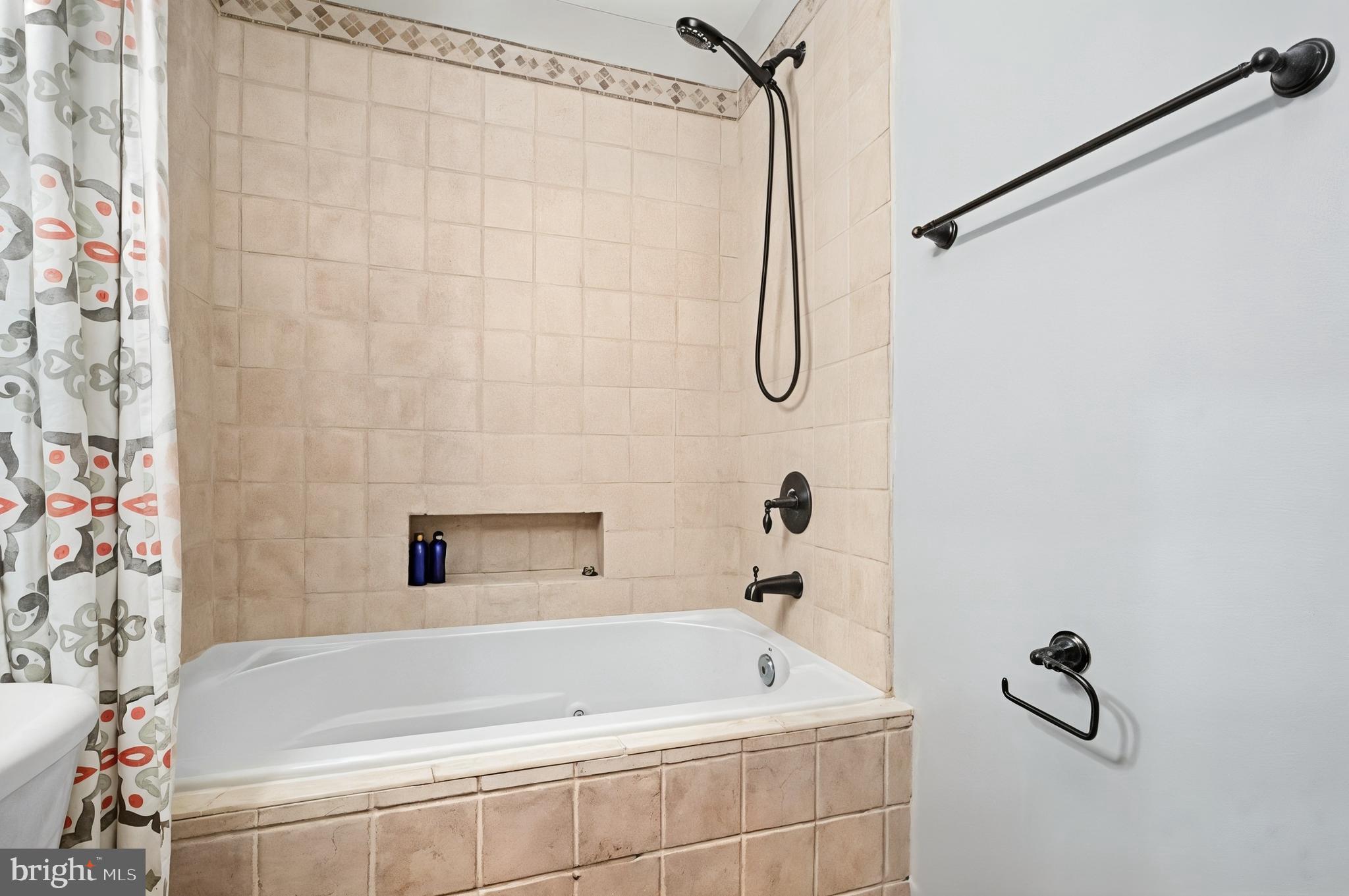 LEE LANDING - Residential