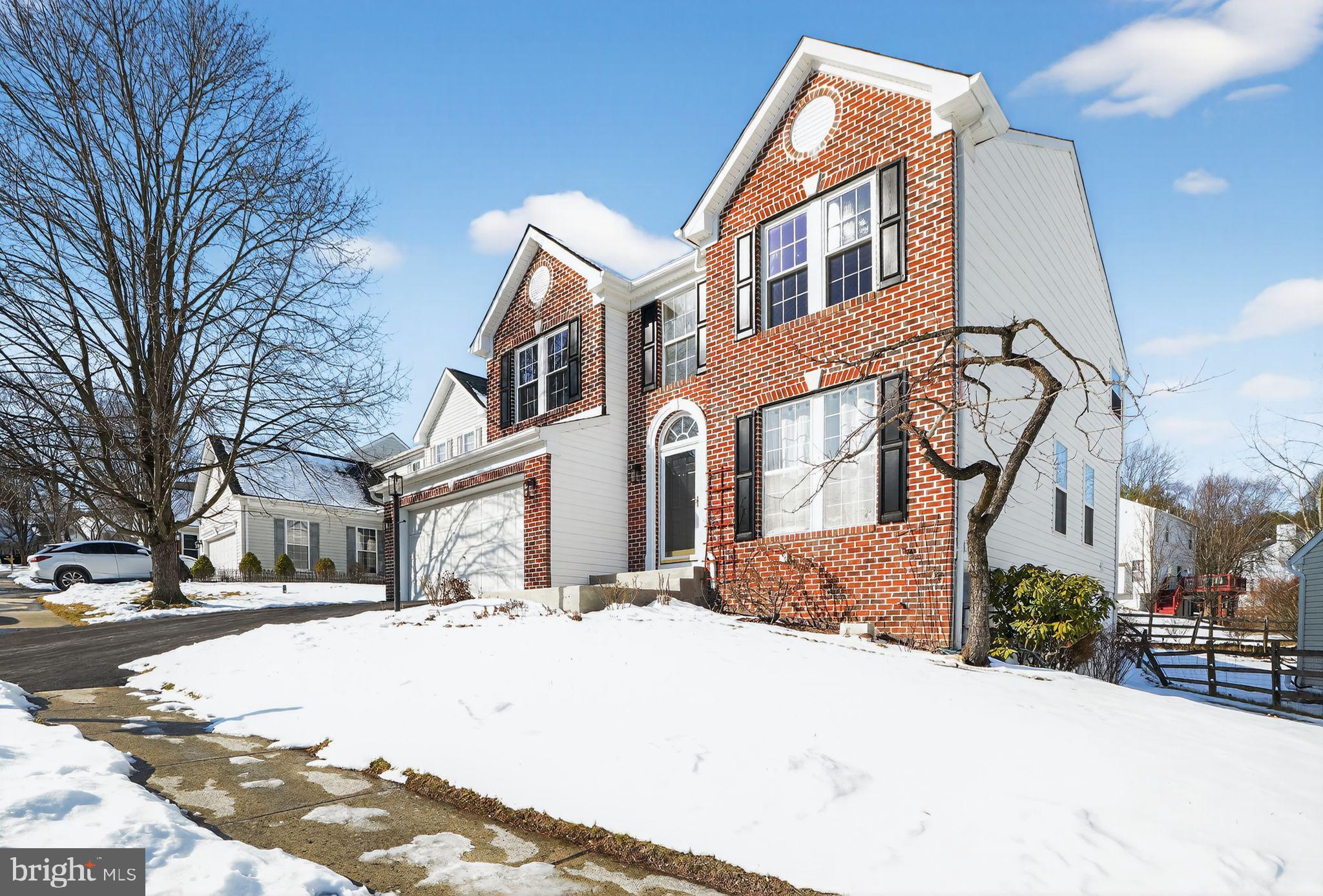 WILLIAMSBURG - Residential