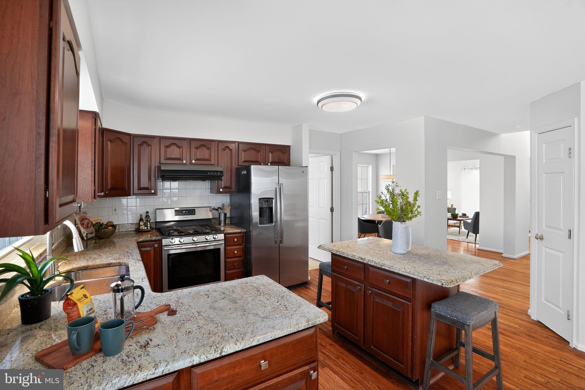 WILLIAMSBURG - Residential