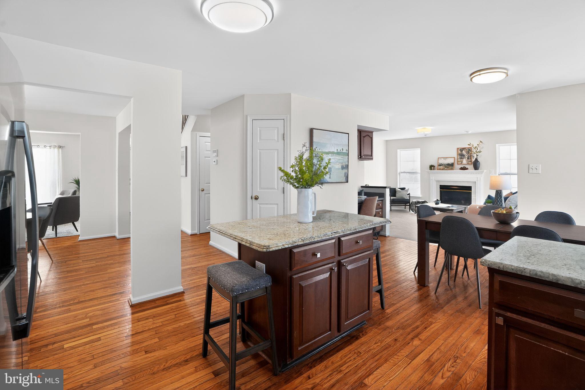 WILLIAMSBURG - Residential