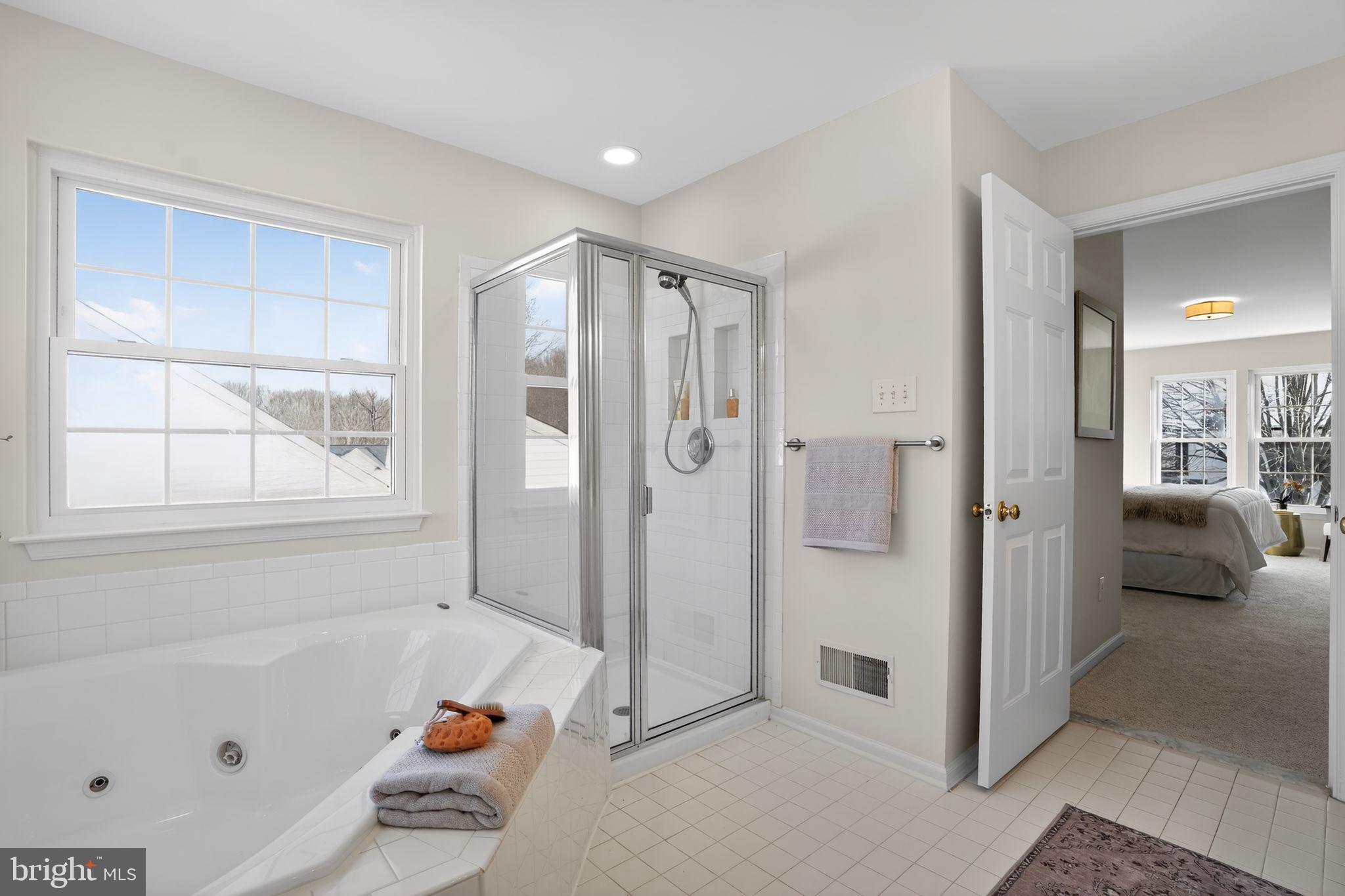 WILLIAMSBURG - Residential