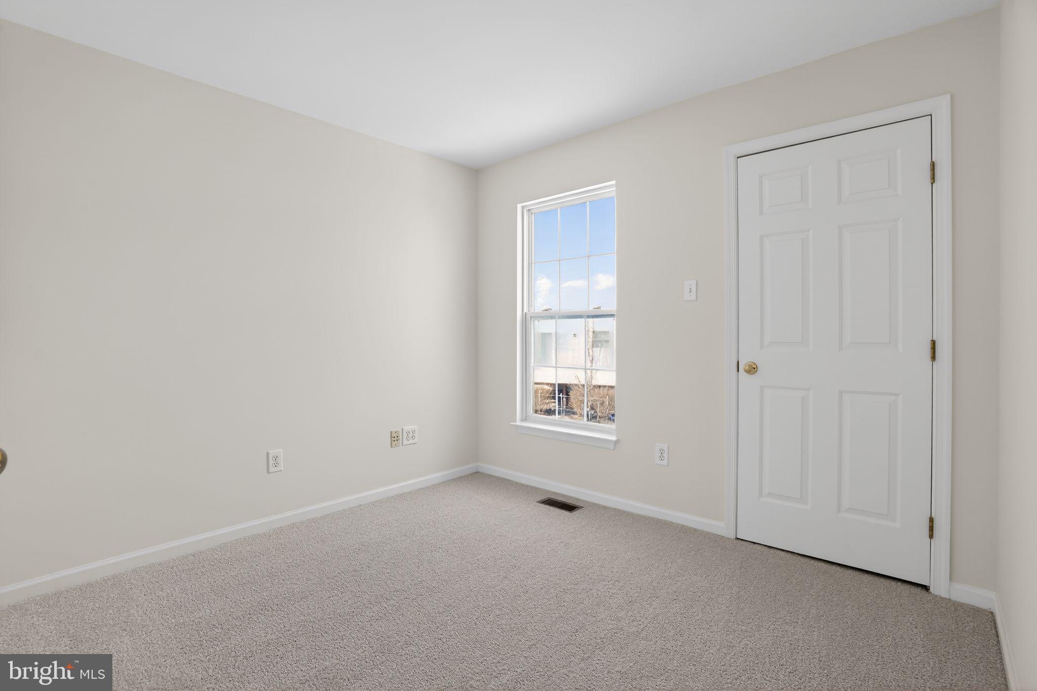 WILLIAMSBURG - Residential