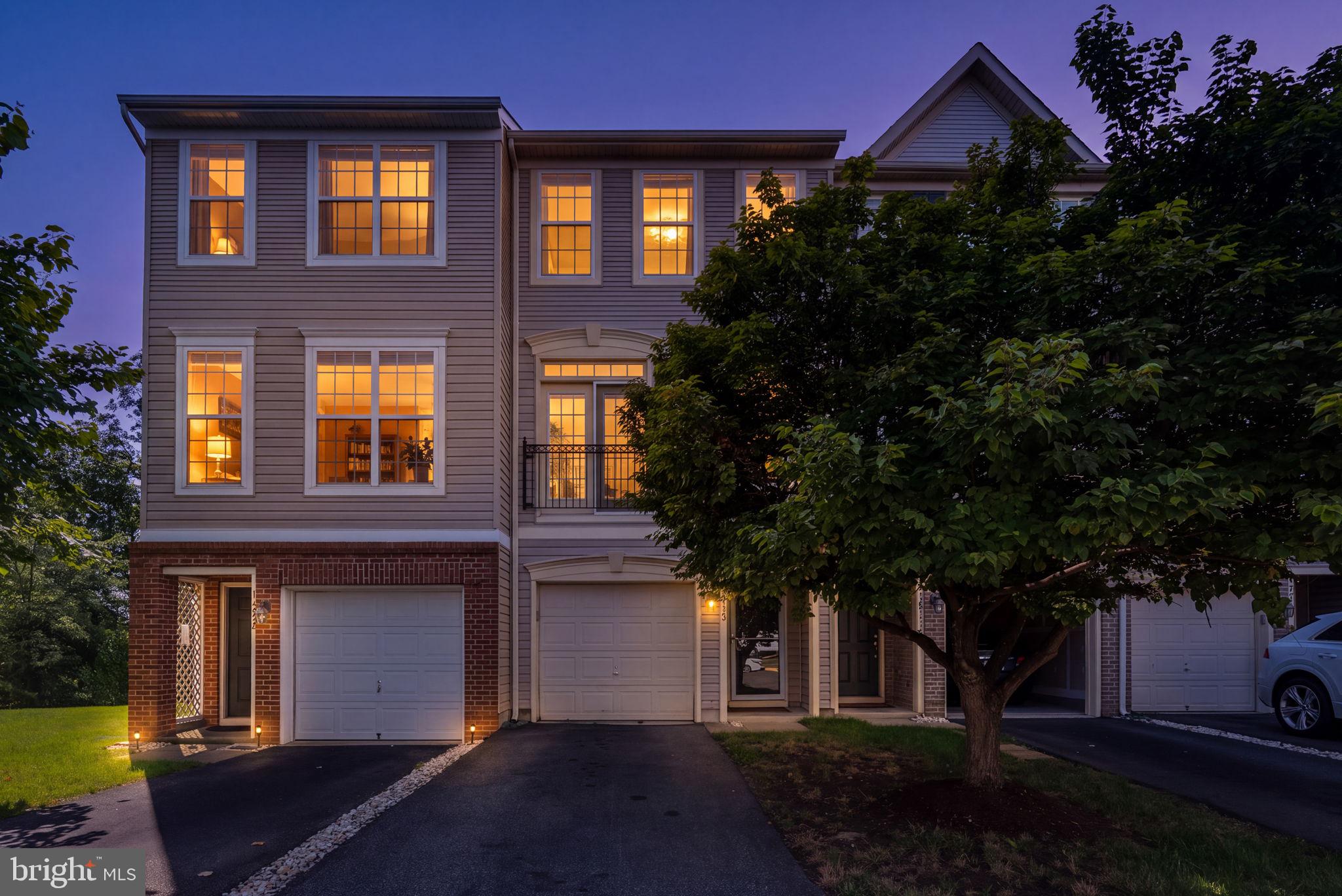 15653 JOHN DISKIN CIRCLE