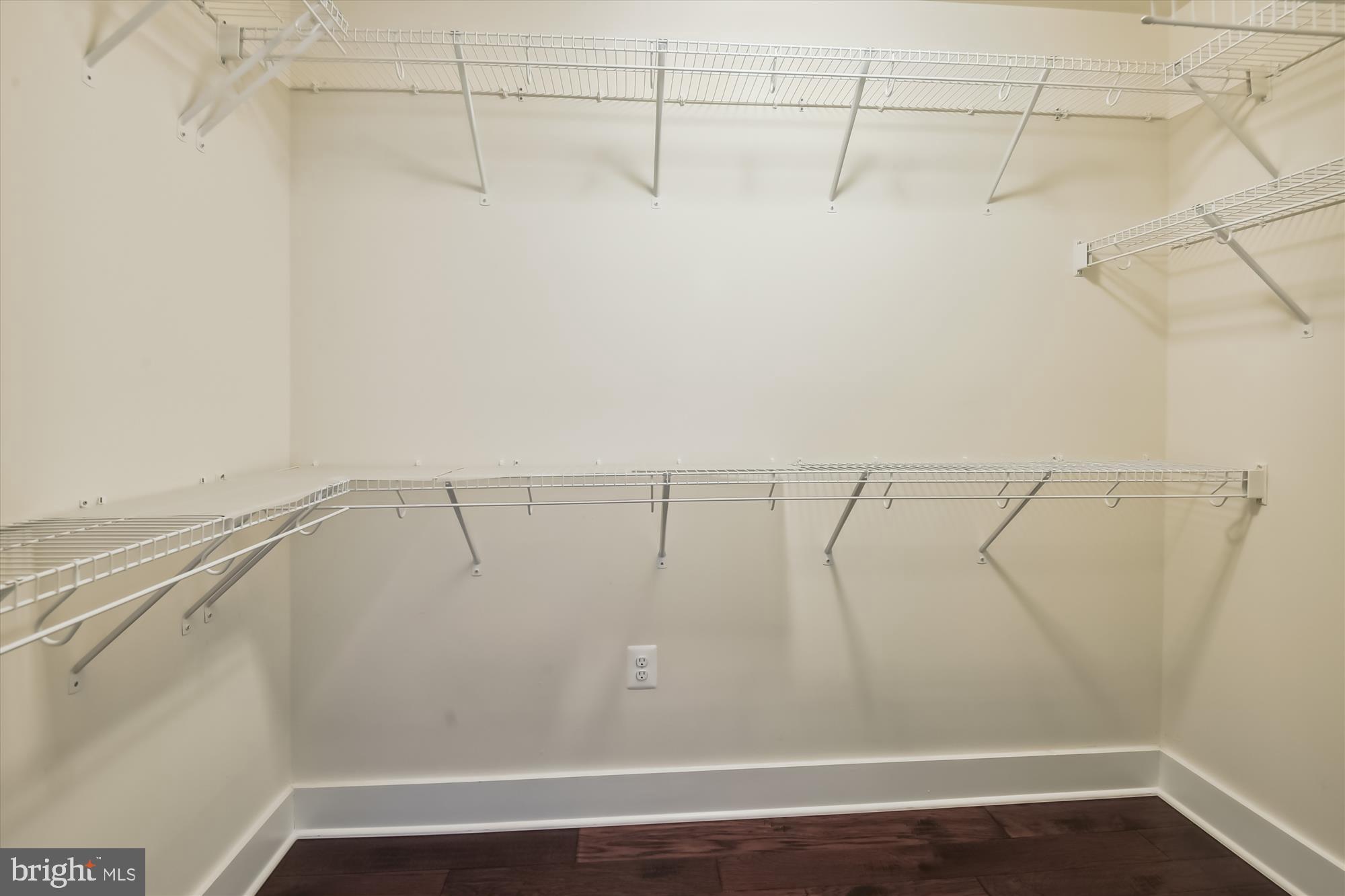 SM ONE LOUDOUN CONDO - Residential