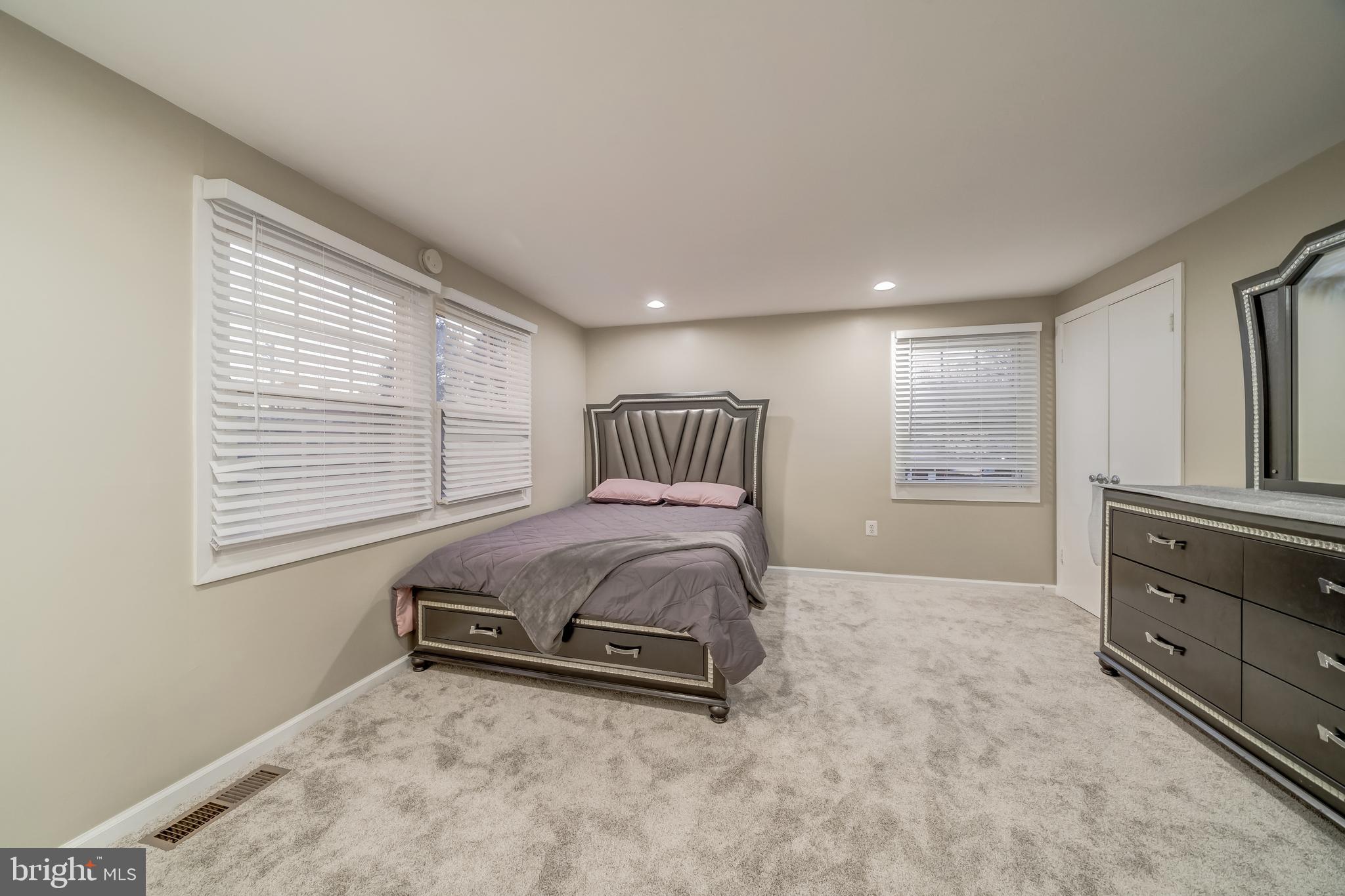 SOMERSET AT BELAIR - Residential