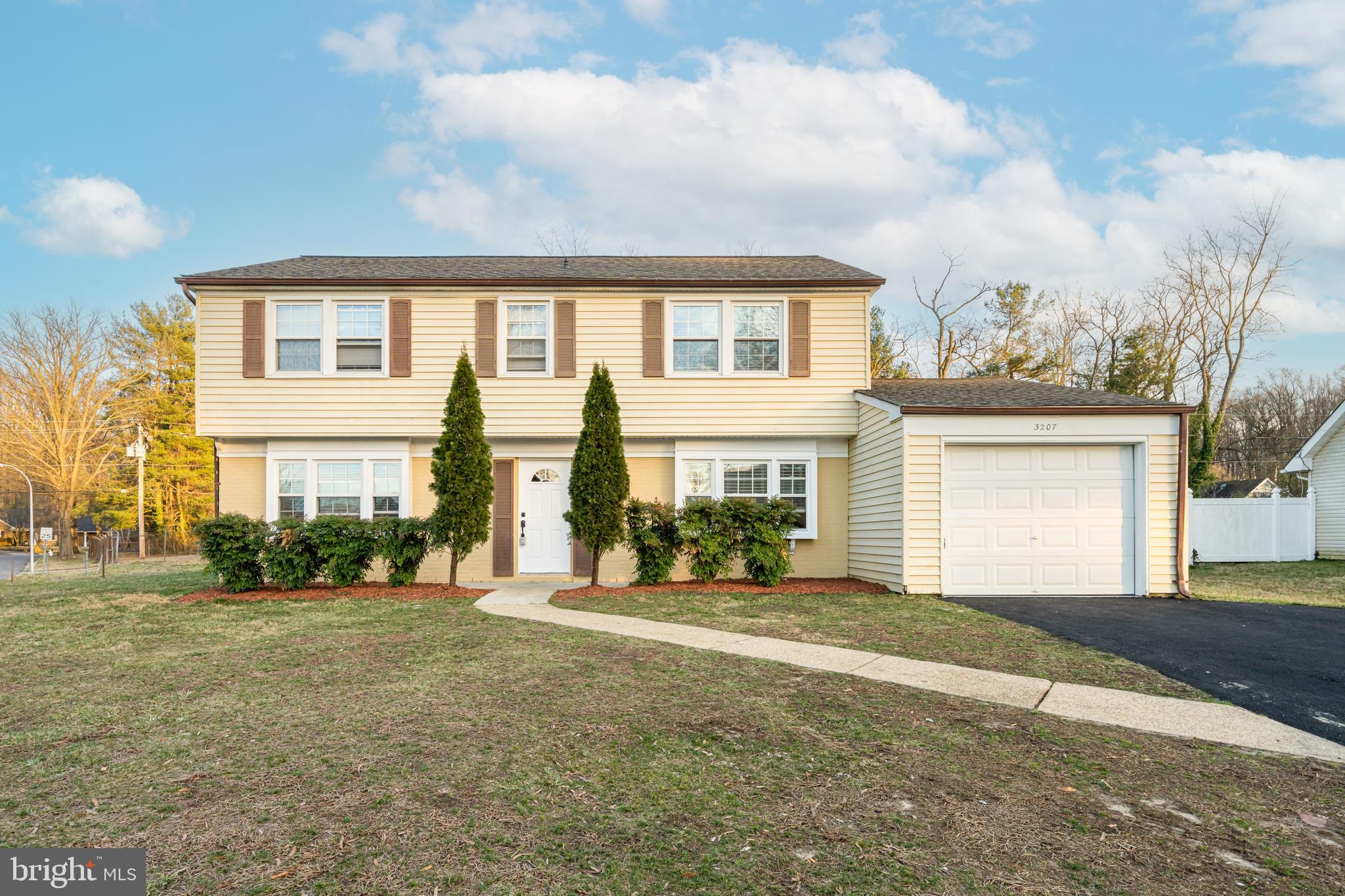 SOMERSET AT BELAIR - Residential