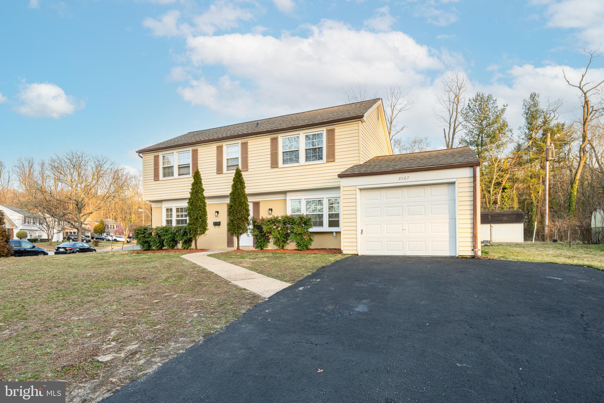 SOMERSET AT BELAIR - Residential