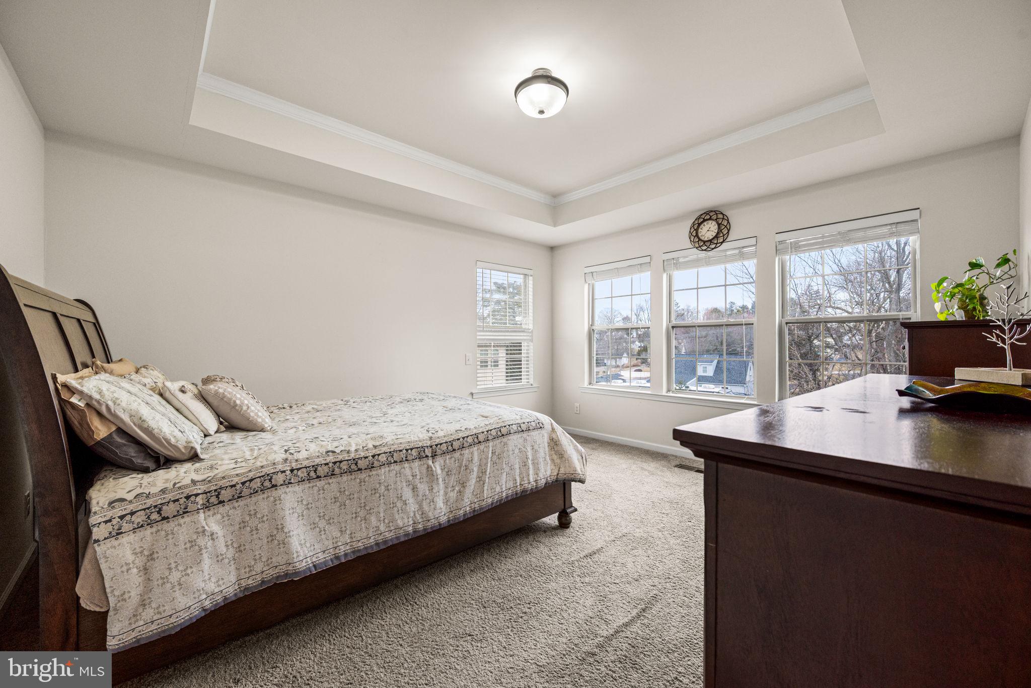 LINDEN HALL - Residential