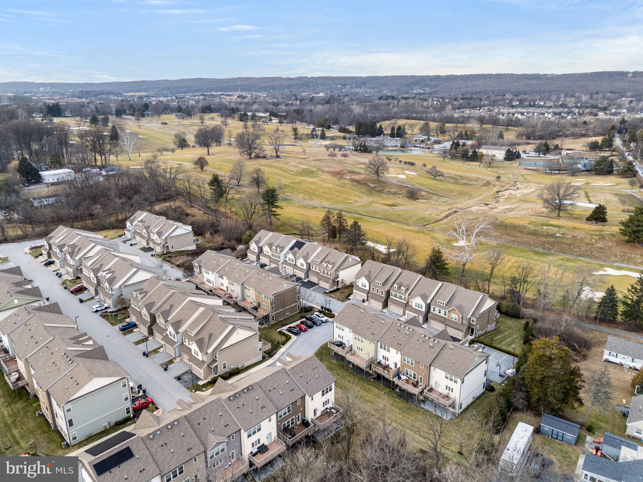 LINDEN HALL - Residential
