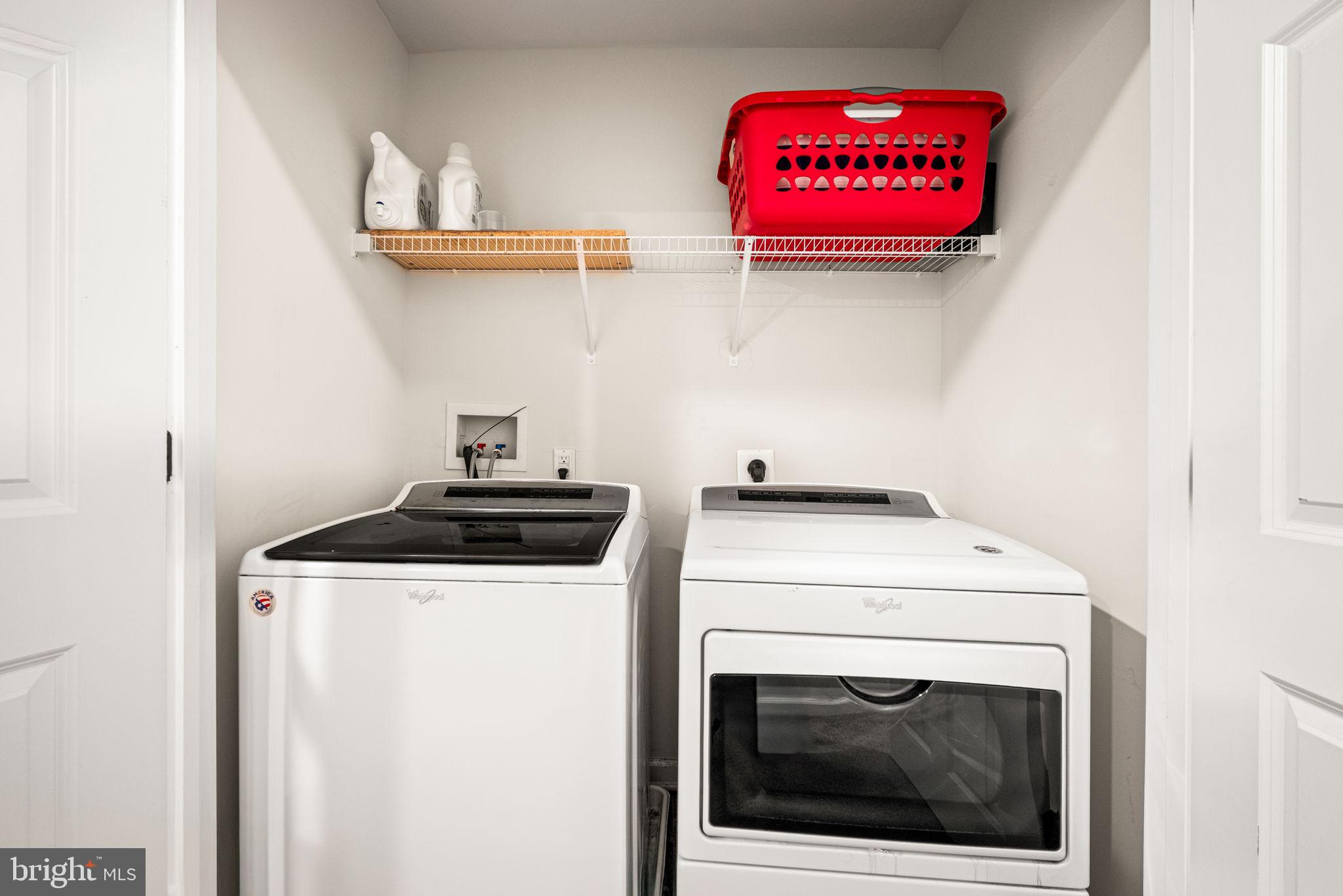 LINDEN HALL - Residential