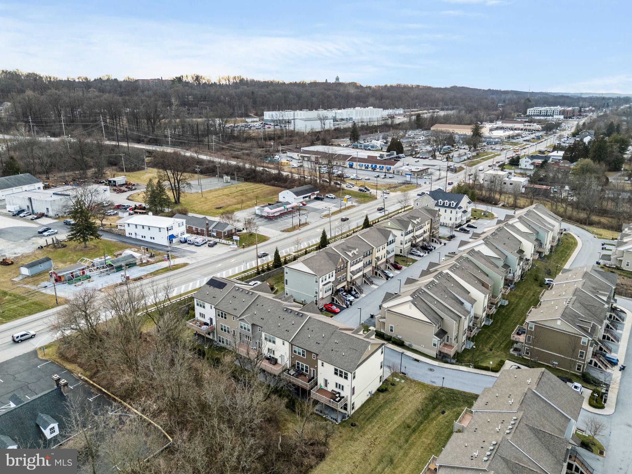 LINDEN HALL - Residential