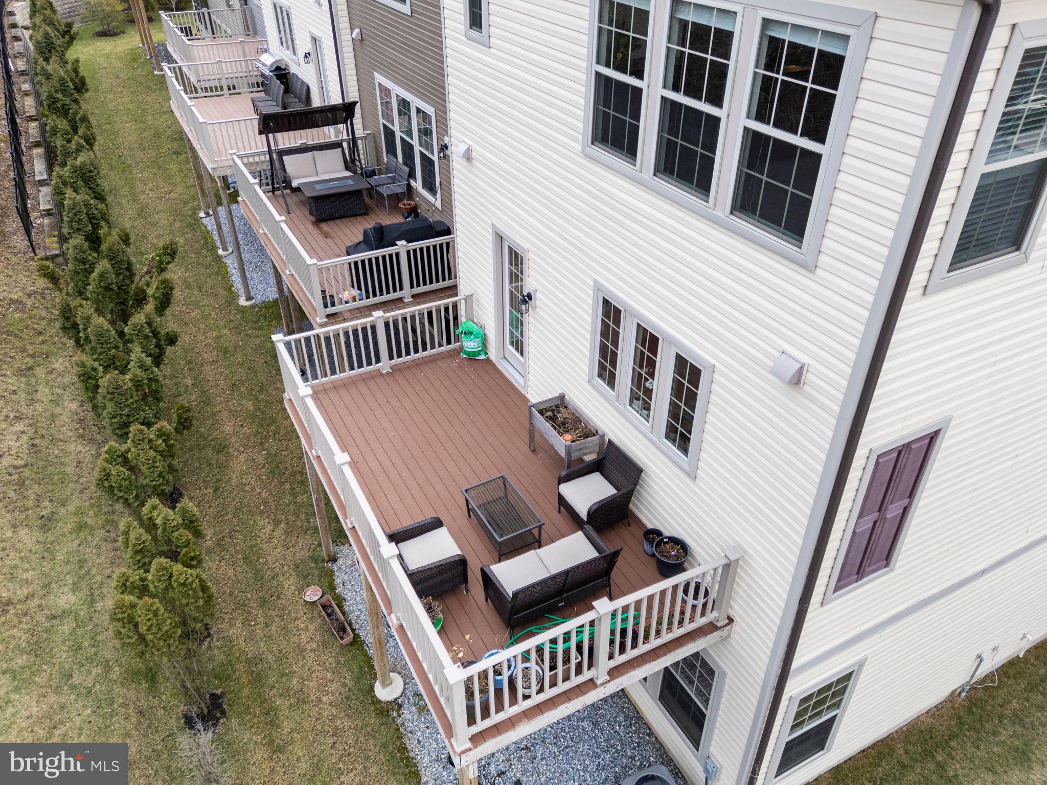 LINDEN HALL - Residential