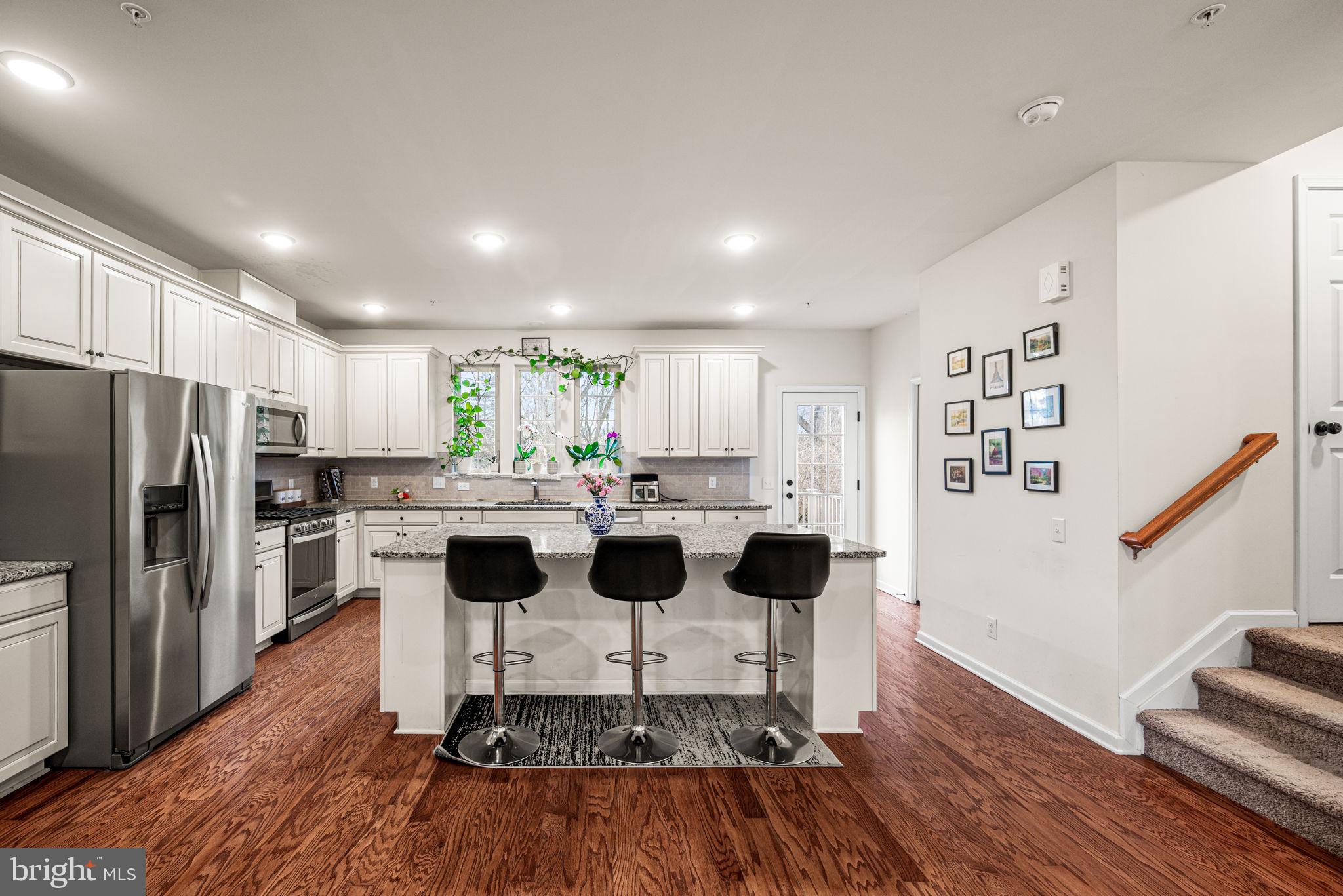 LINDEN HALL - Residential