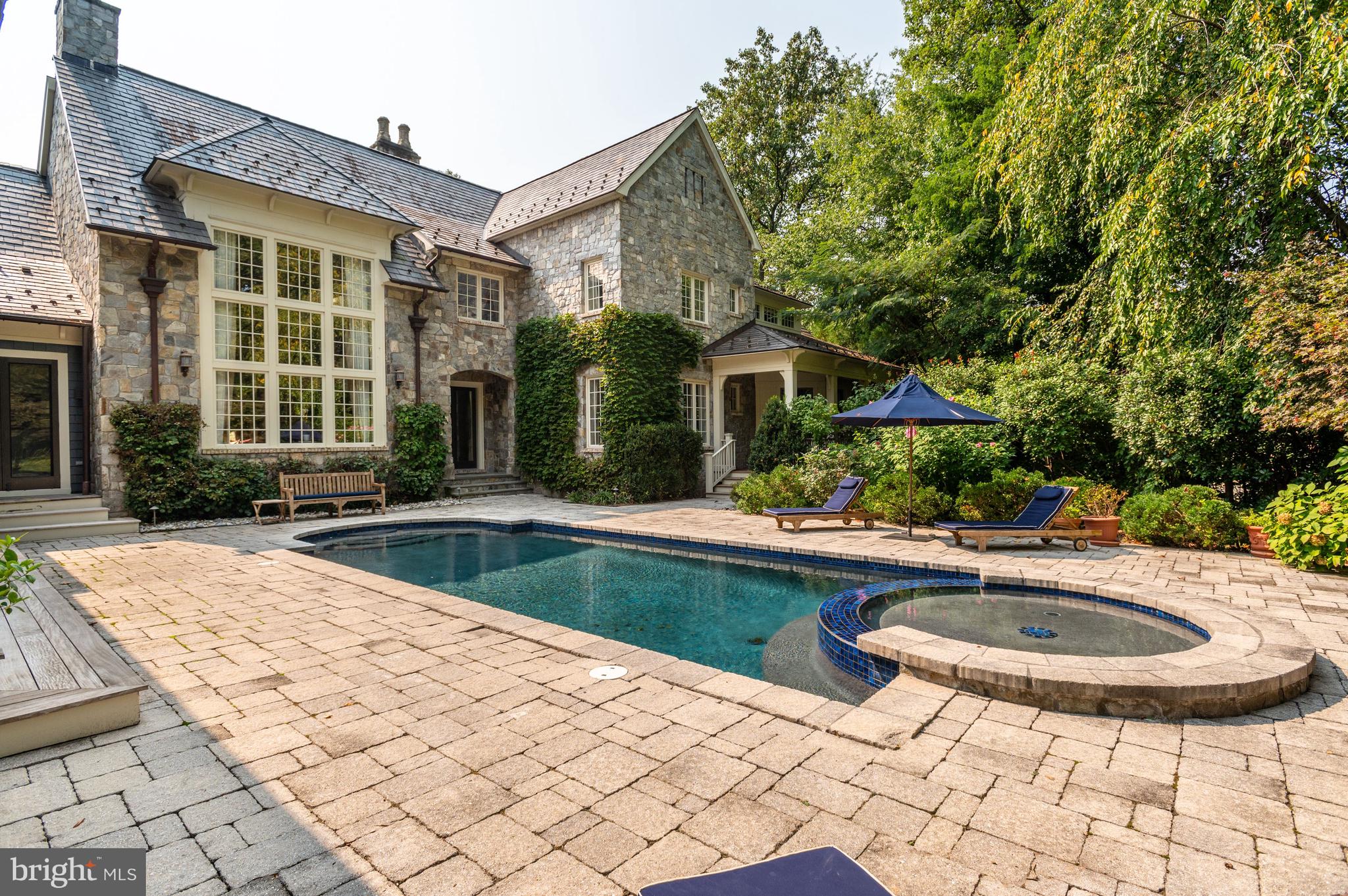 CHESTERBROOK - Residential