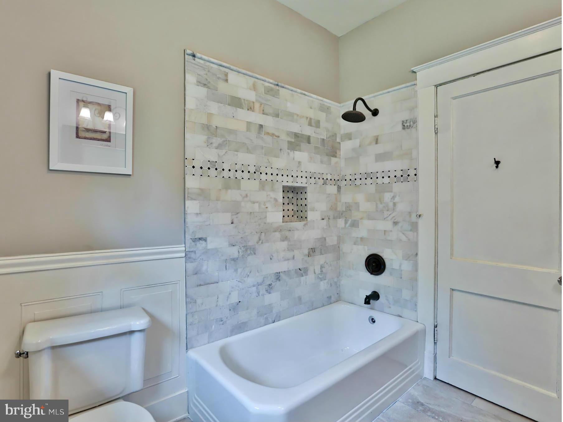 TEN HILLS - Residential