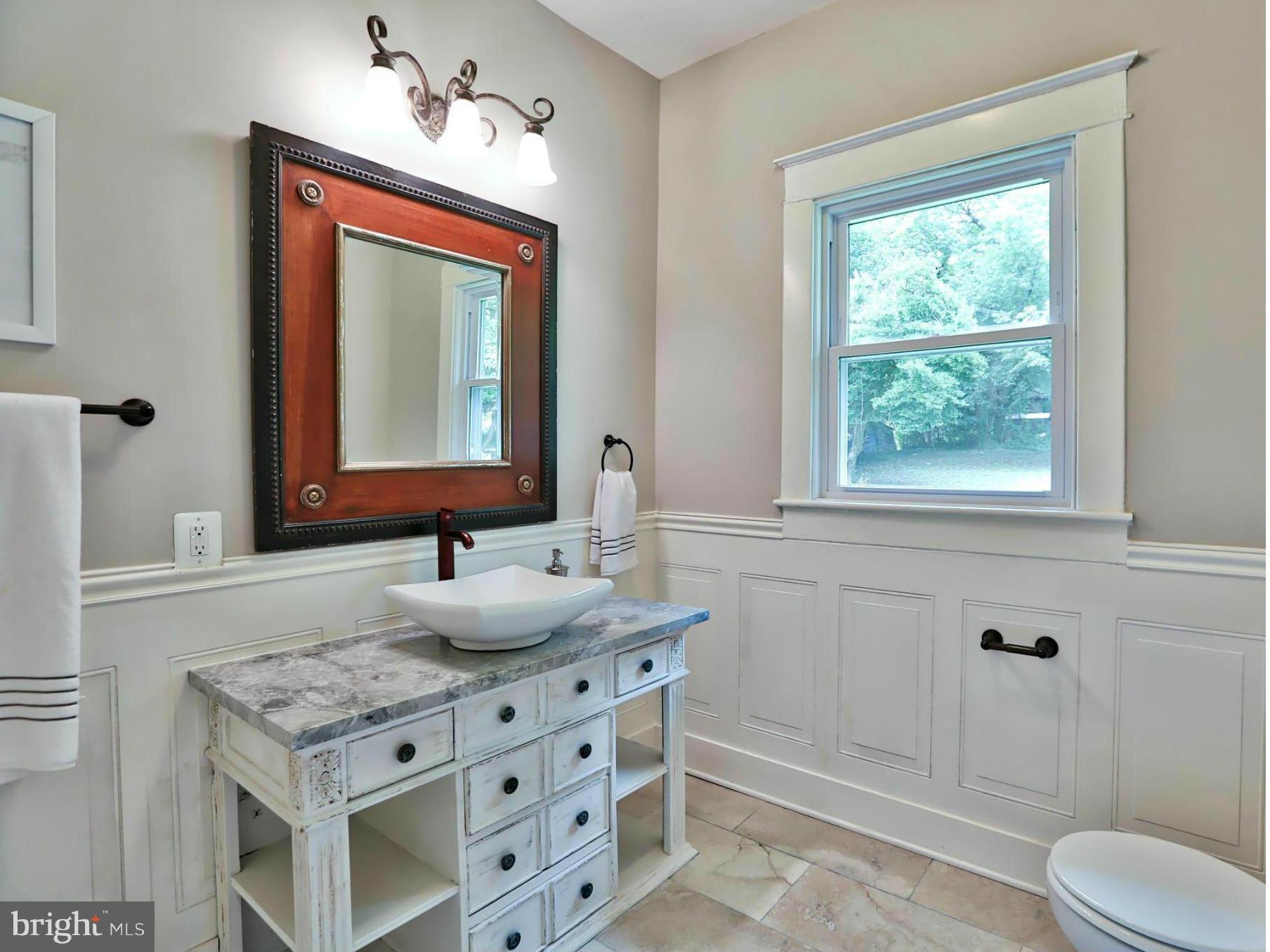 TEN HILLS - Residential