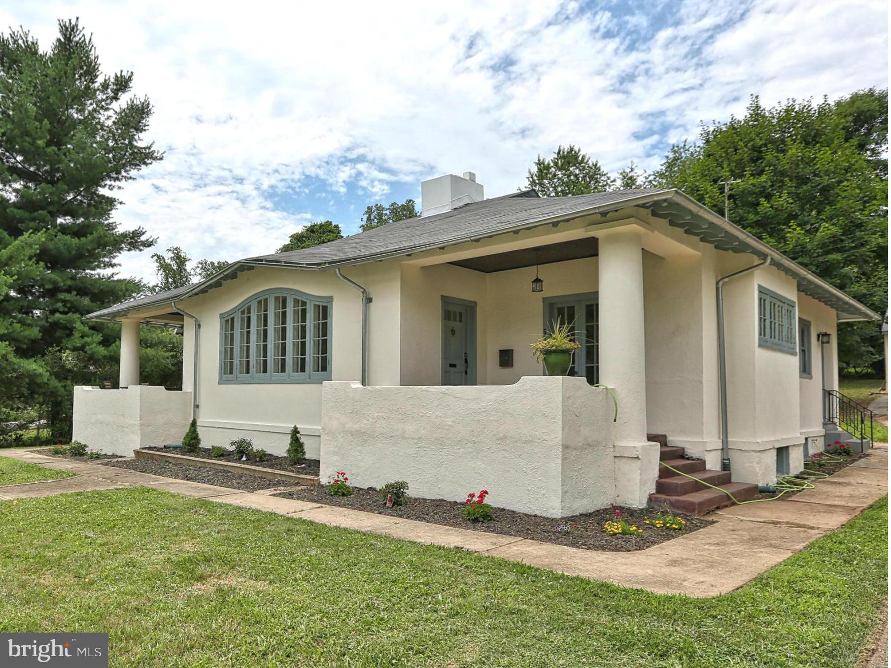 TEN HILLS - Residential