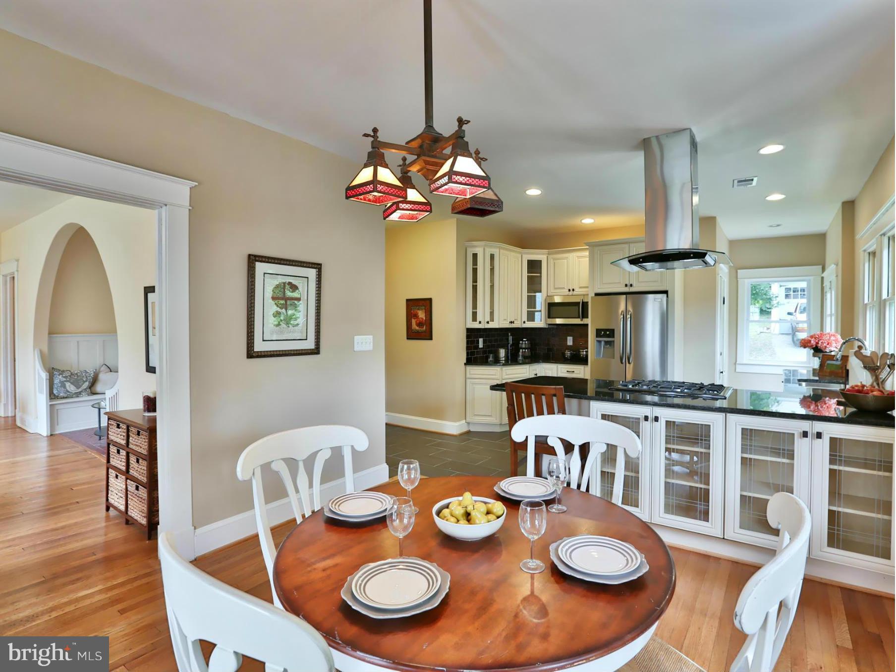 TEN HILLS - Residential