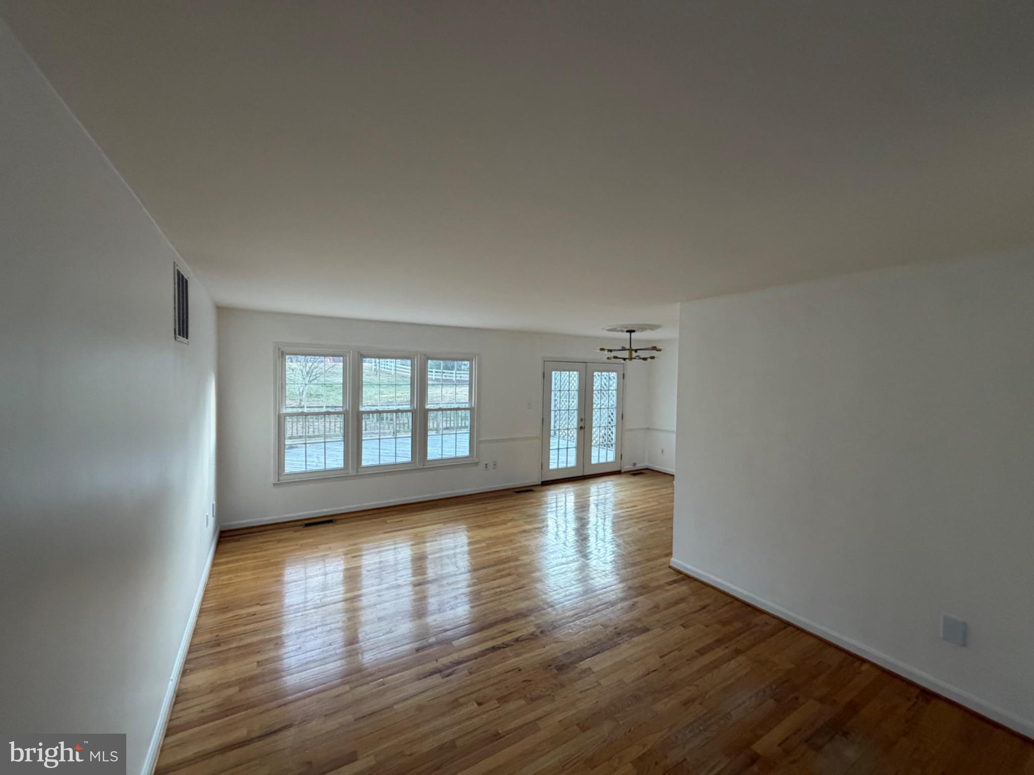 ROBERTS GLEN - Residential Lease