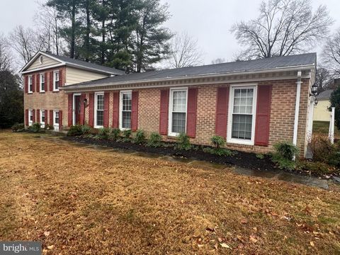 Photo of 11733 Becket Street, POTOMAC, MD 20854 (MLS # MDMC2212060)