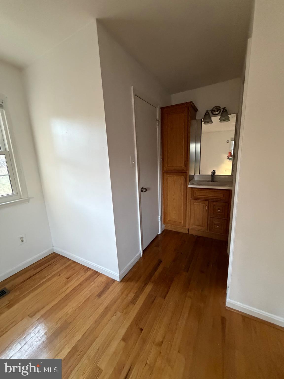 ROBERTS GLEN - Residential Lease