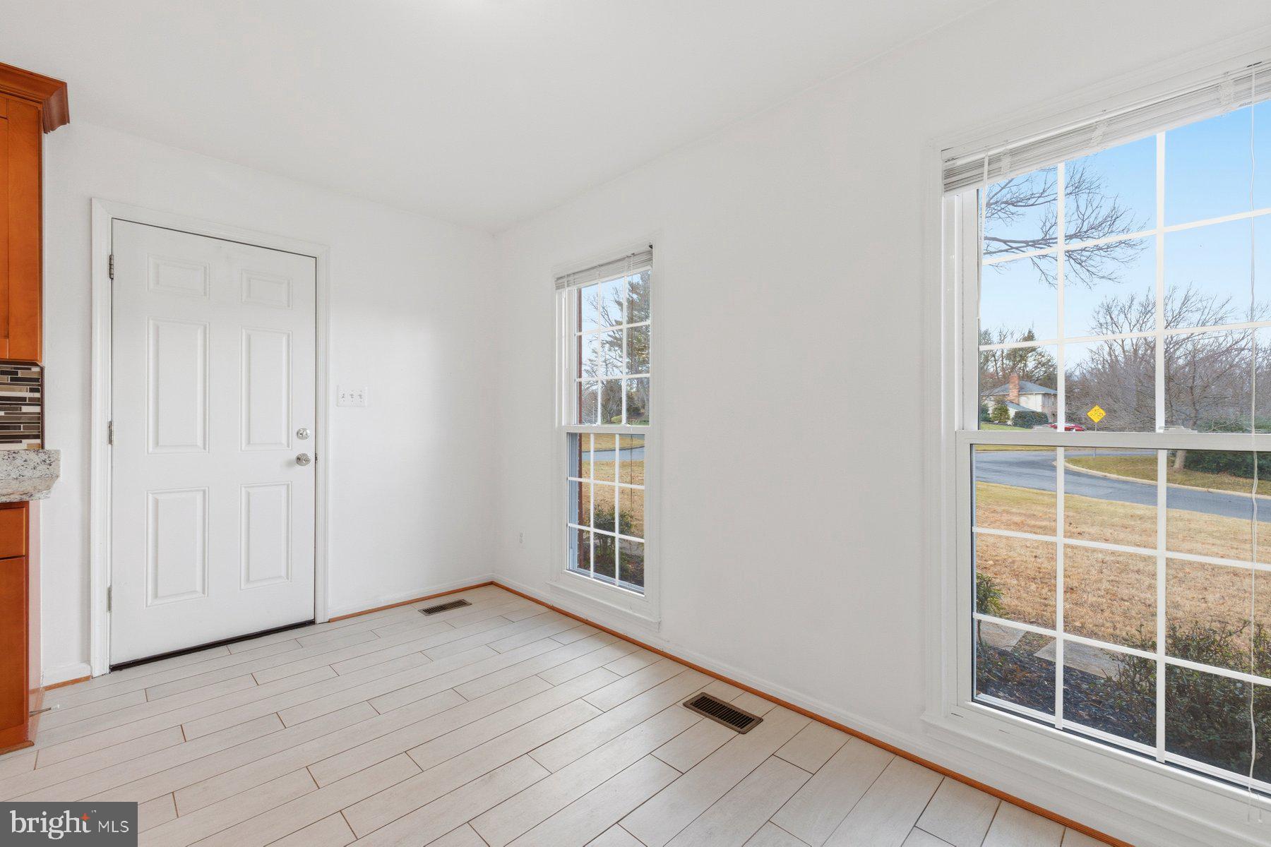 ROBERTS GLEN - Residential Lease