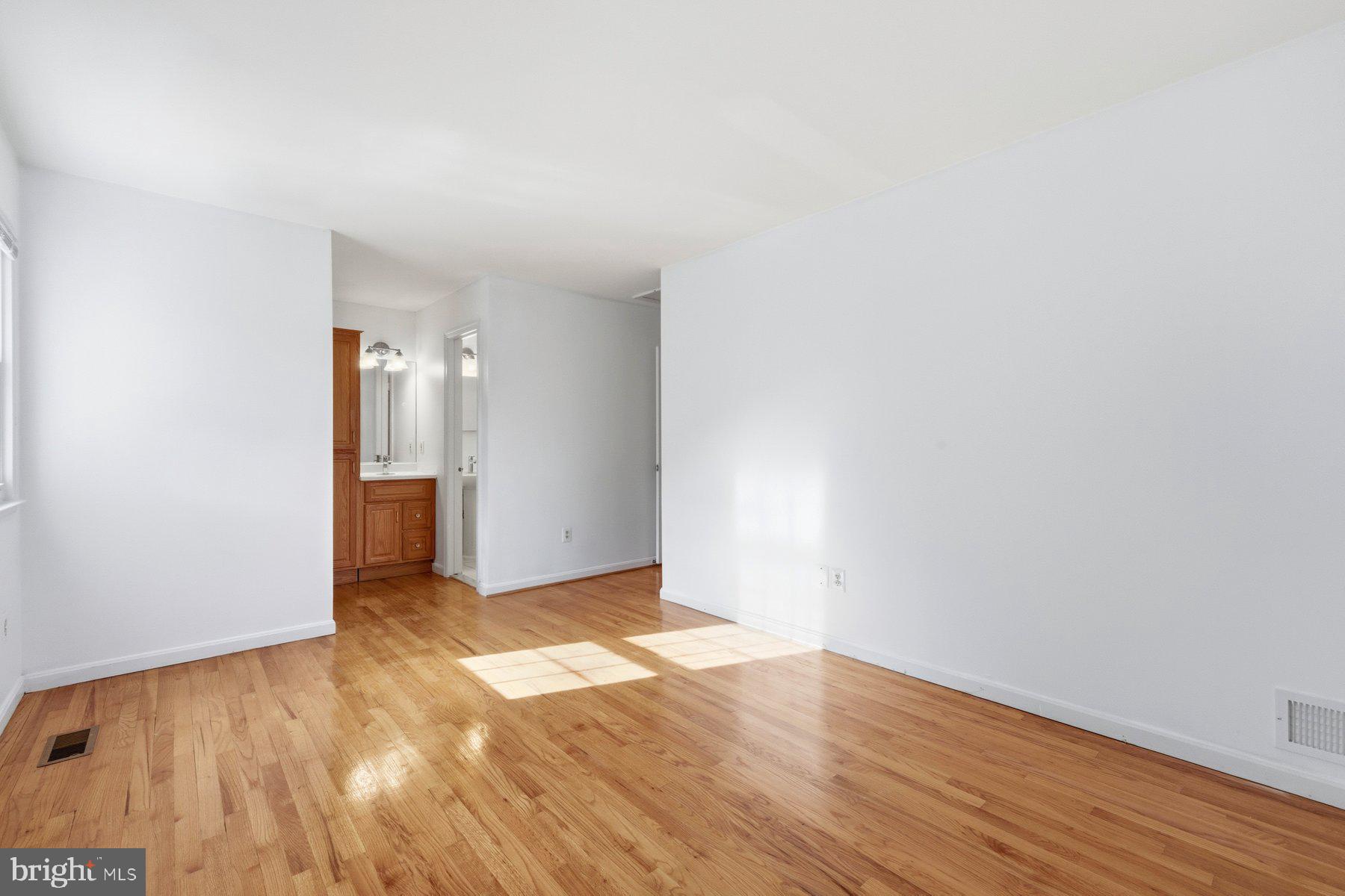 ROBERTS GLEN - Residential Lease